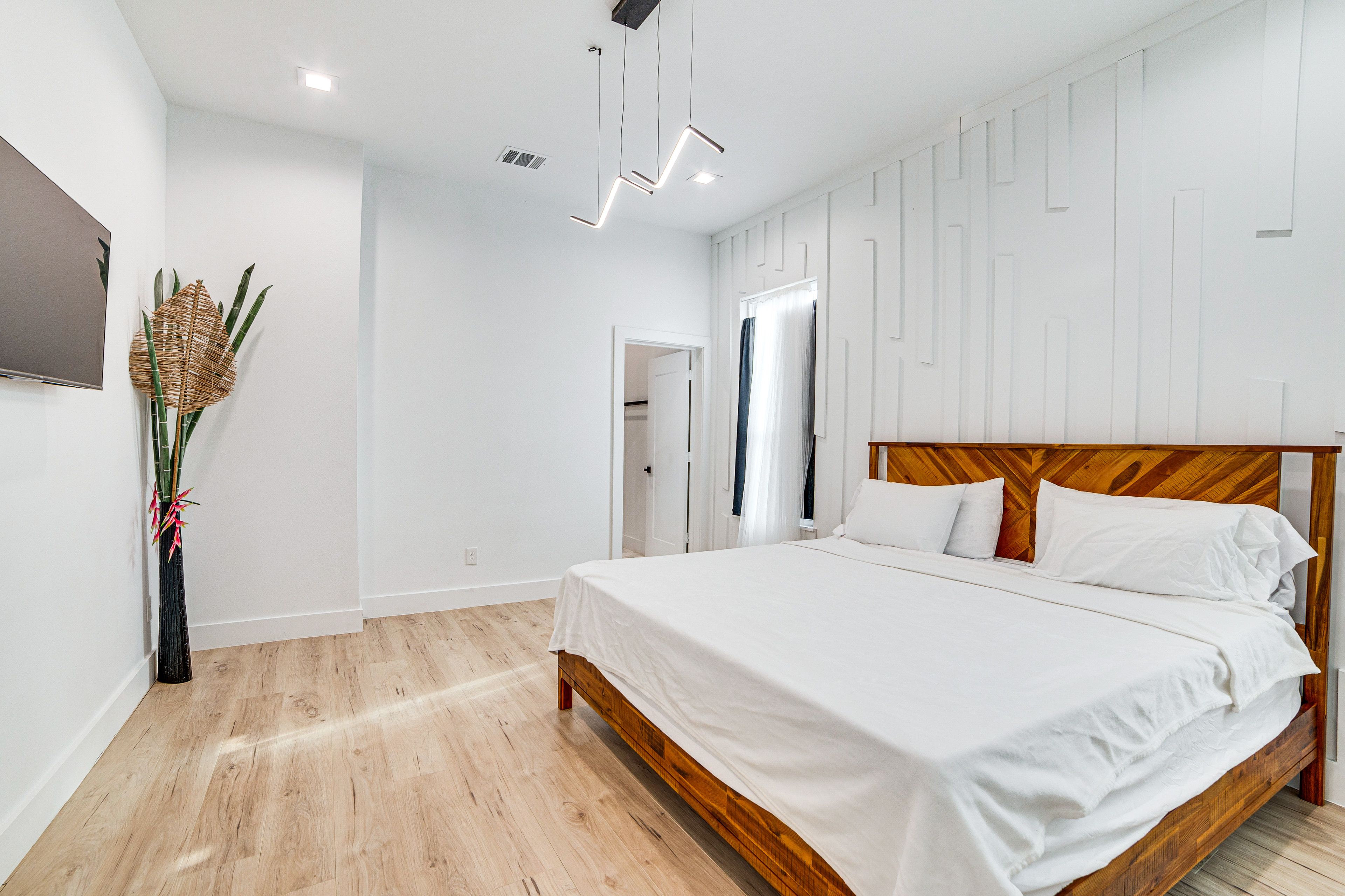 Bedroom 1 | King Bed | Linens Provided