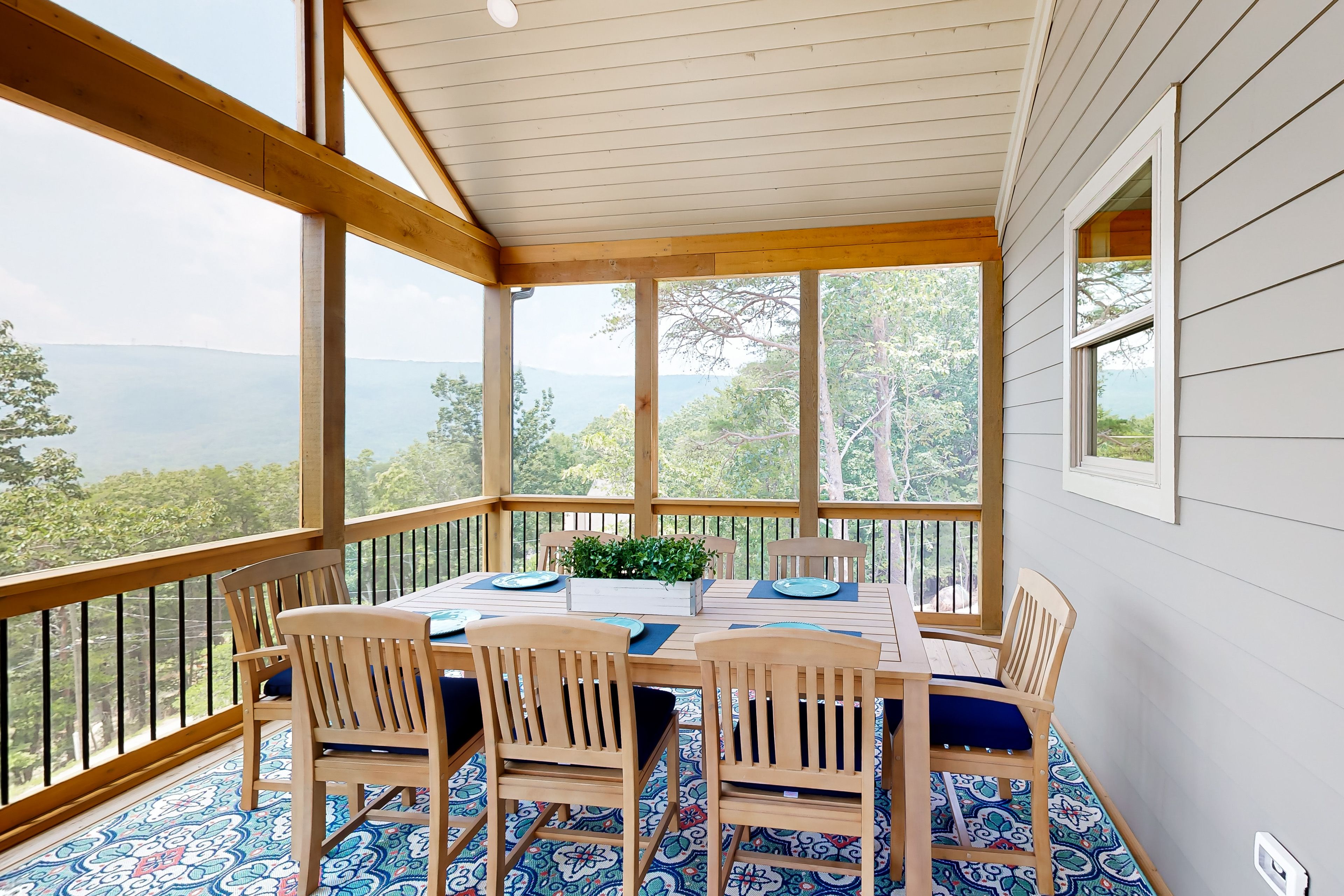 Screened-In Porch | Main Level