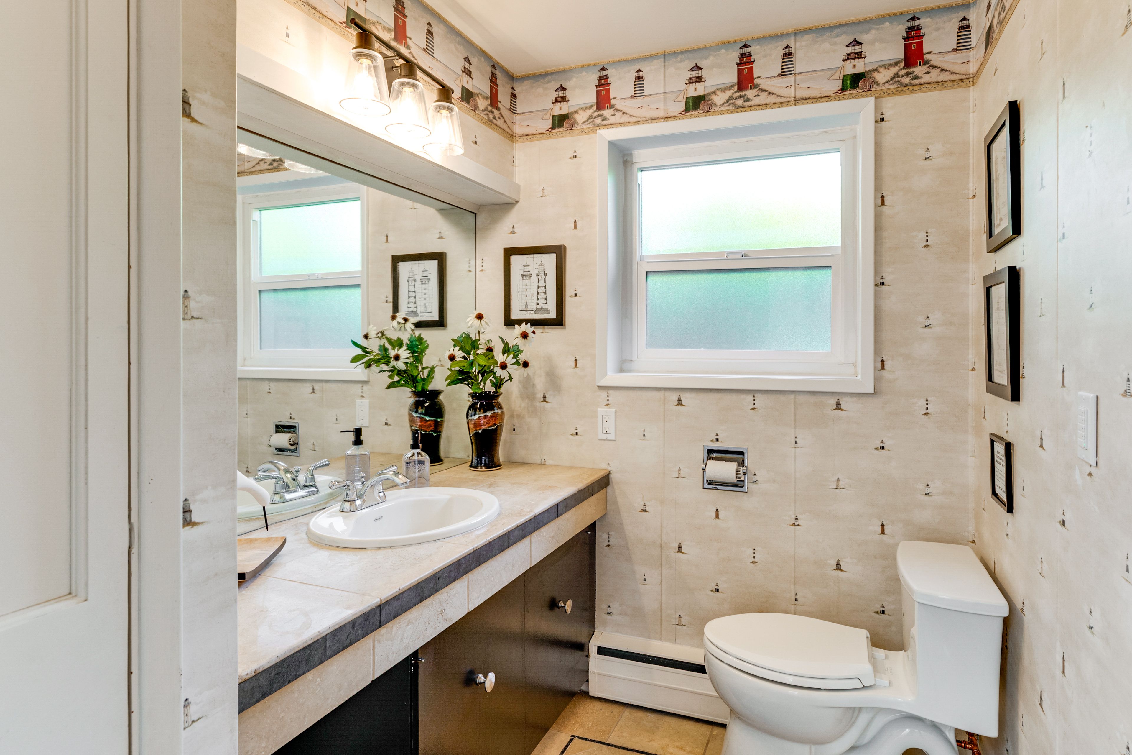 Half Bathroom | 1st Floor