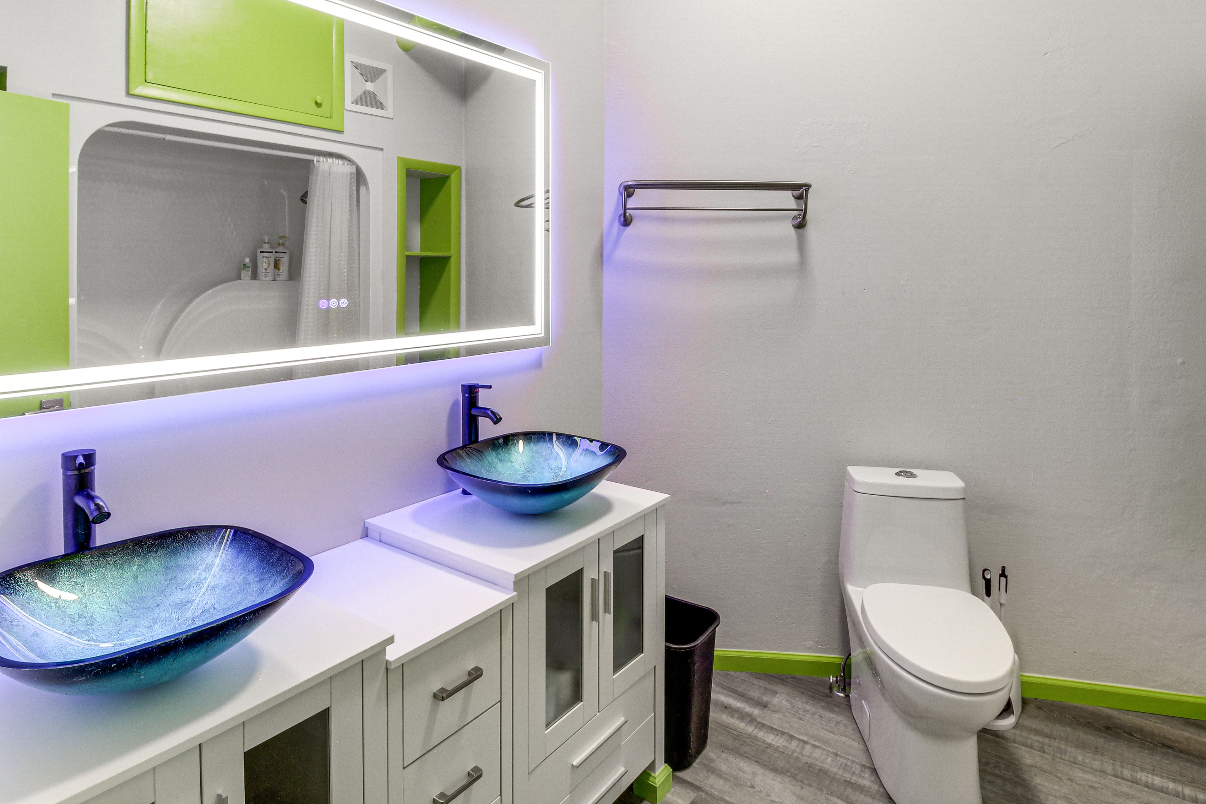 Full Bathroom | 2nd Level