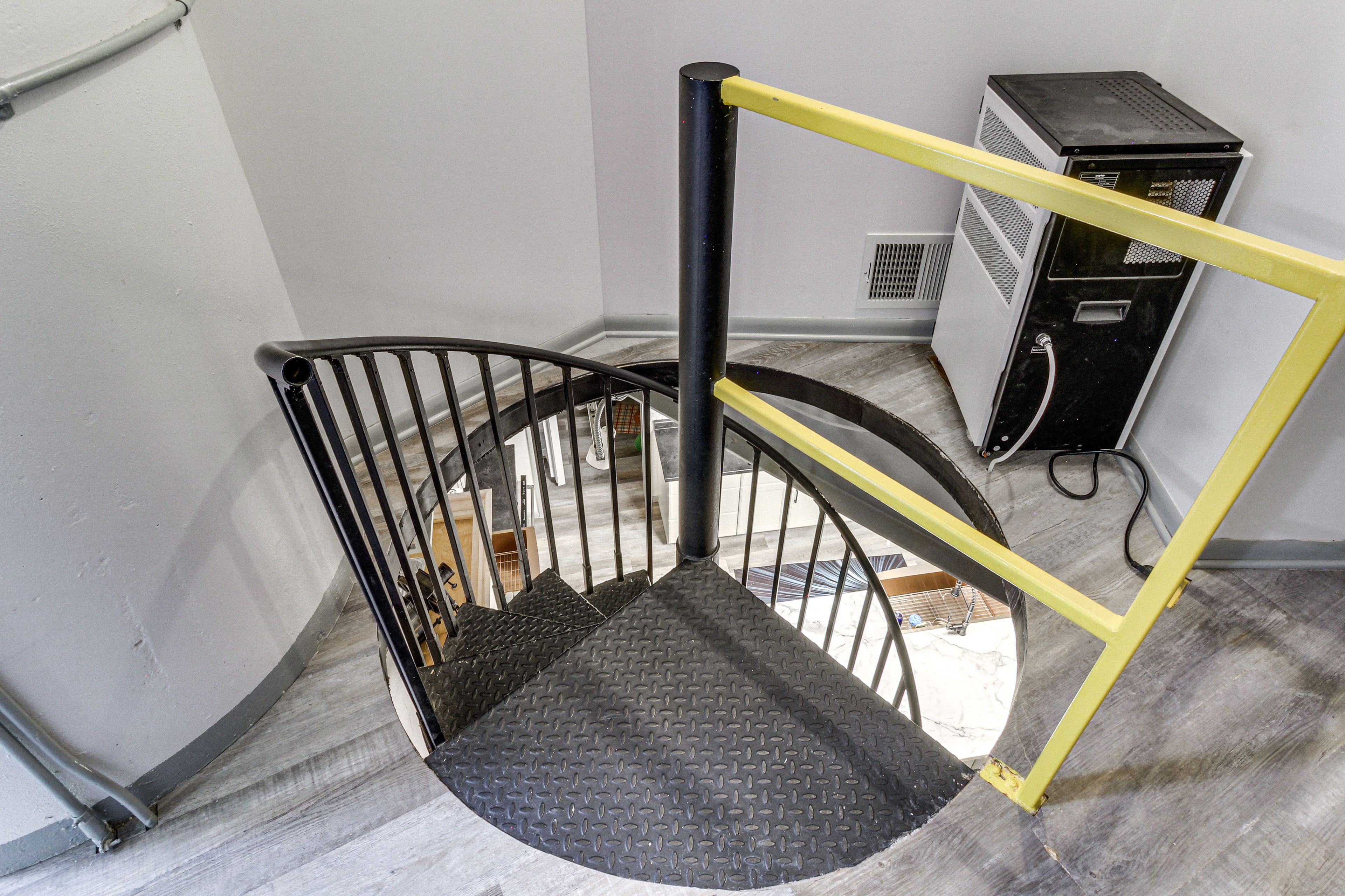 Stairs to 2nd Level