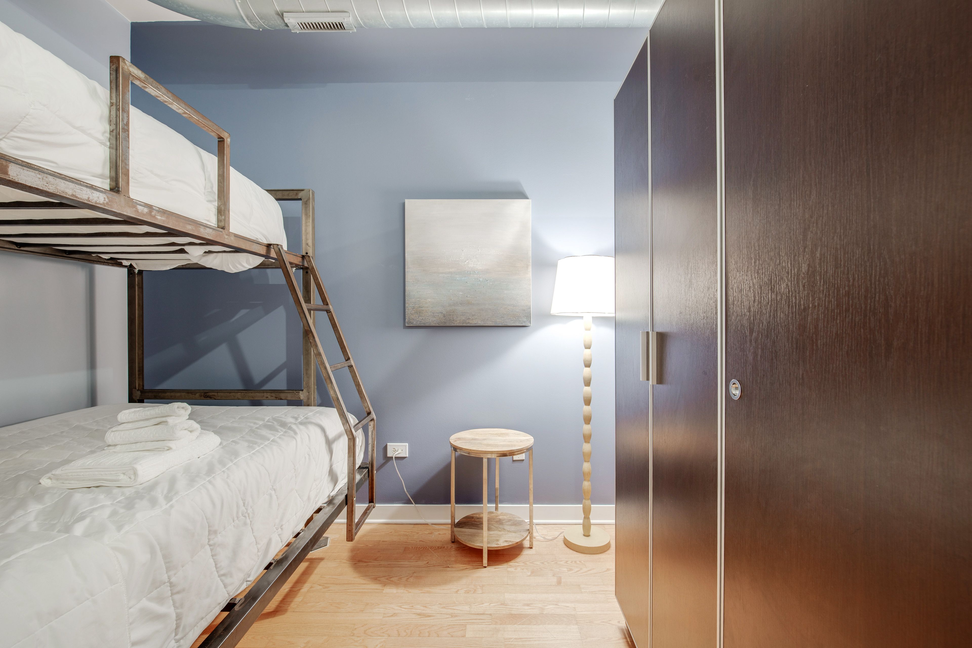 Bedroom 2 | Twin/Full Bunk Bed