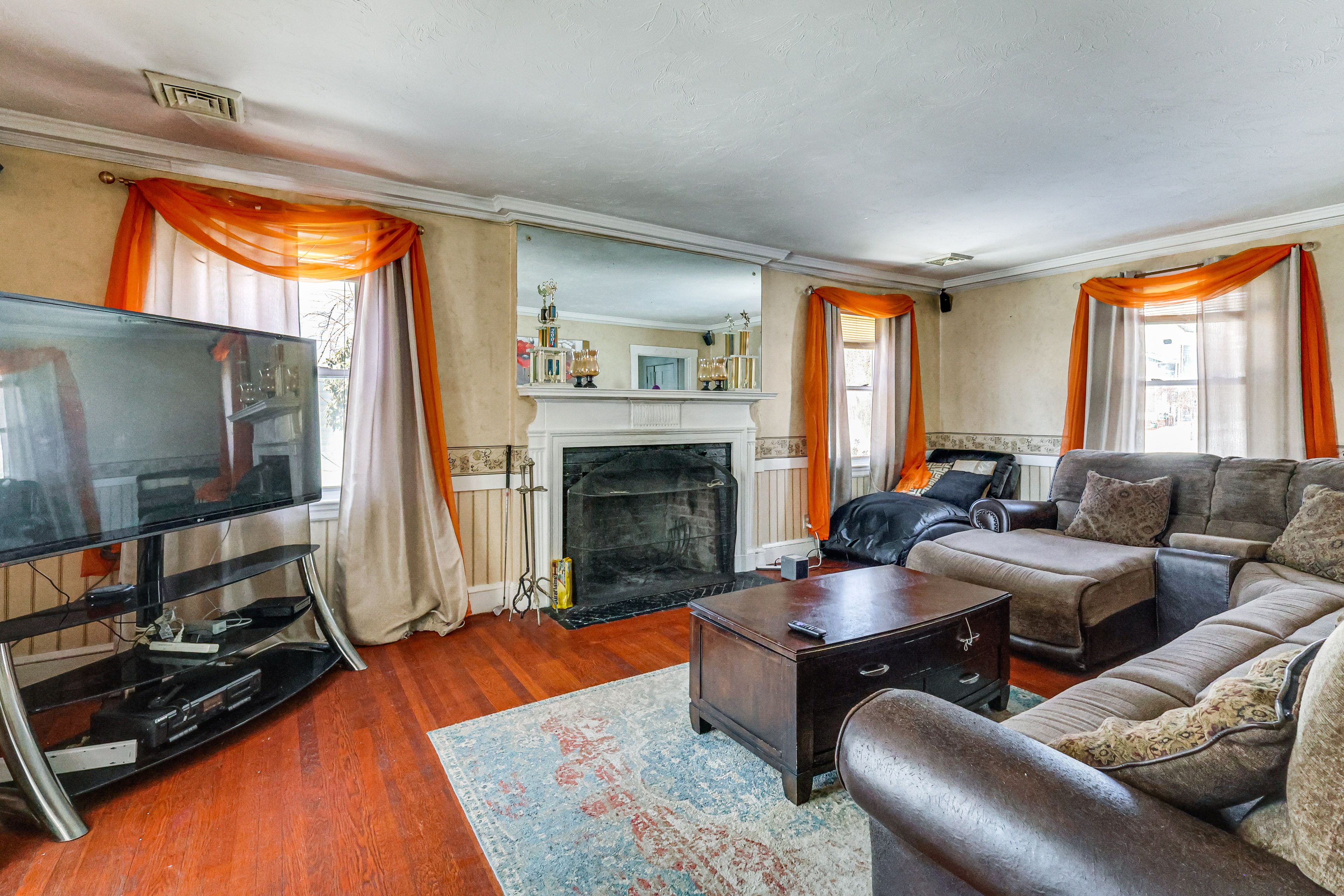 Brockton Vacation Rental | 3BR | 1.5BA | 1,900 Sq Ft | Stairs Required