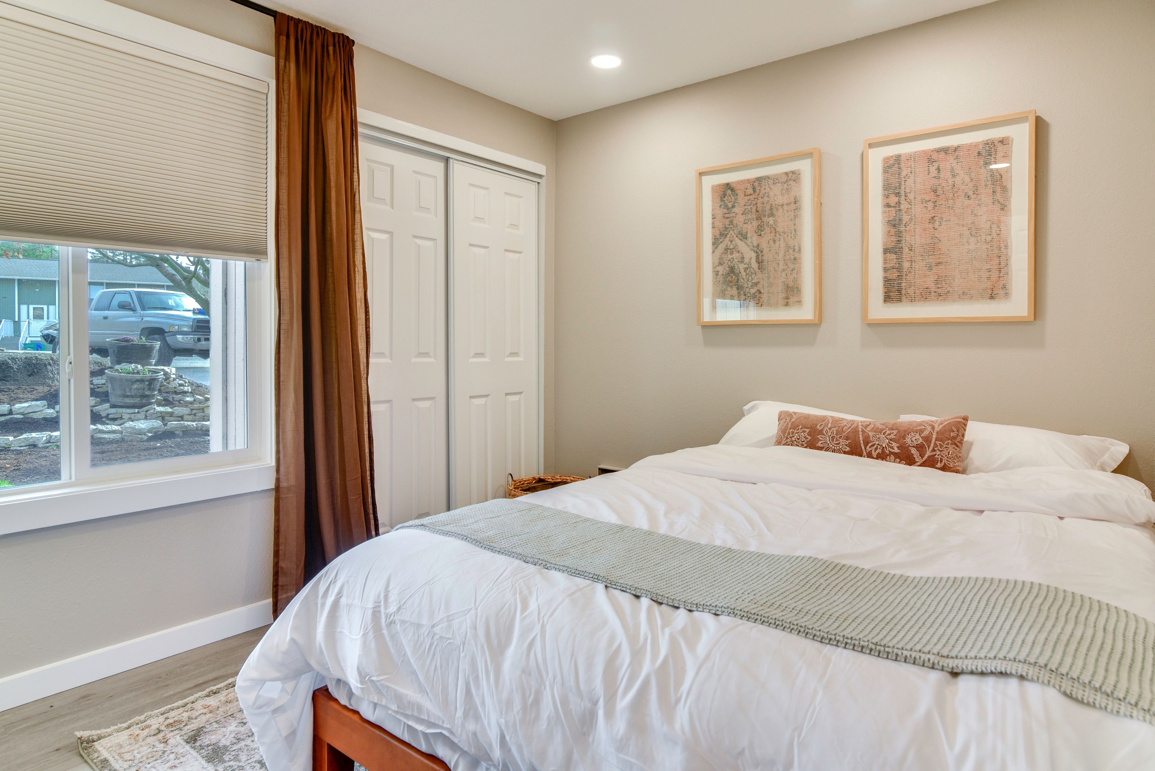 Bedroom 3 | Queen Bed