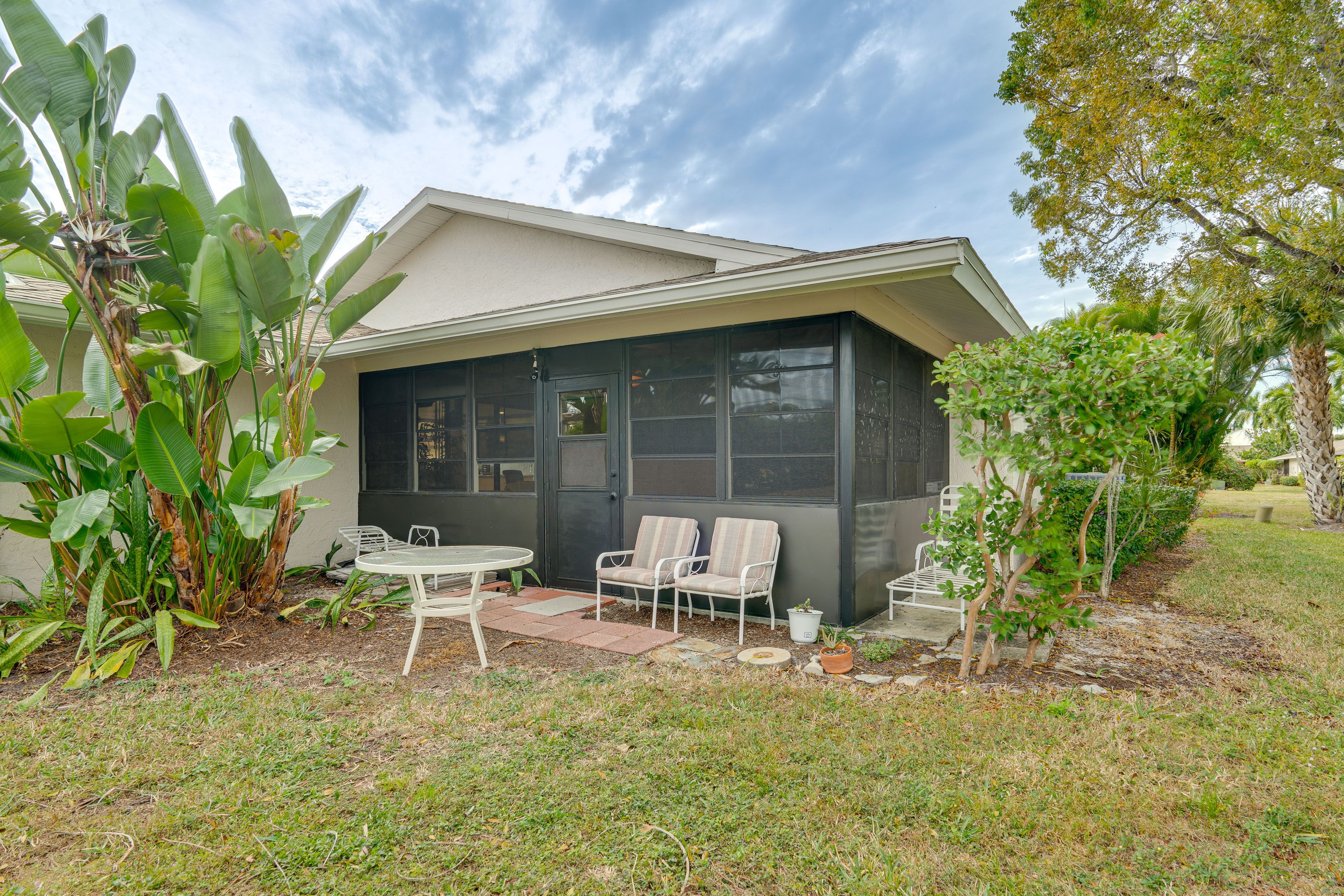 Yard Space | Outdoor Dining