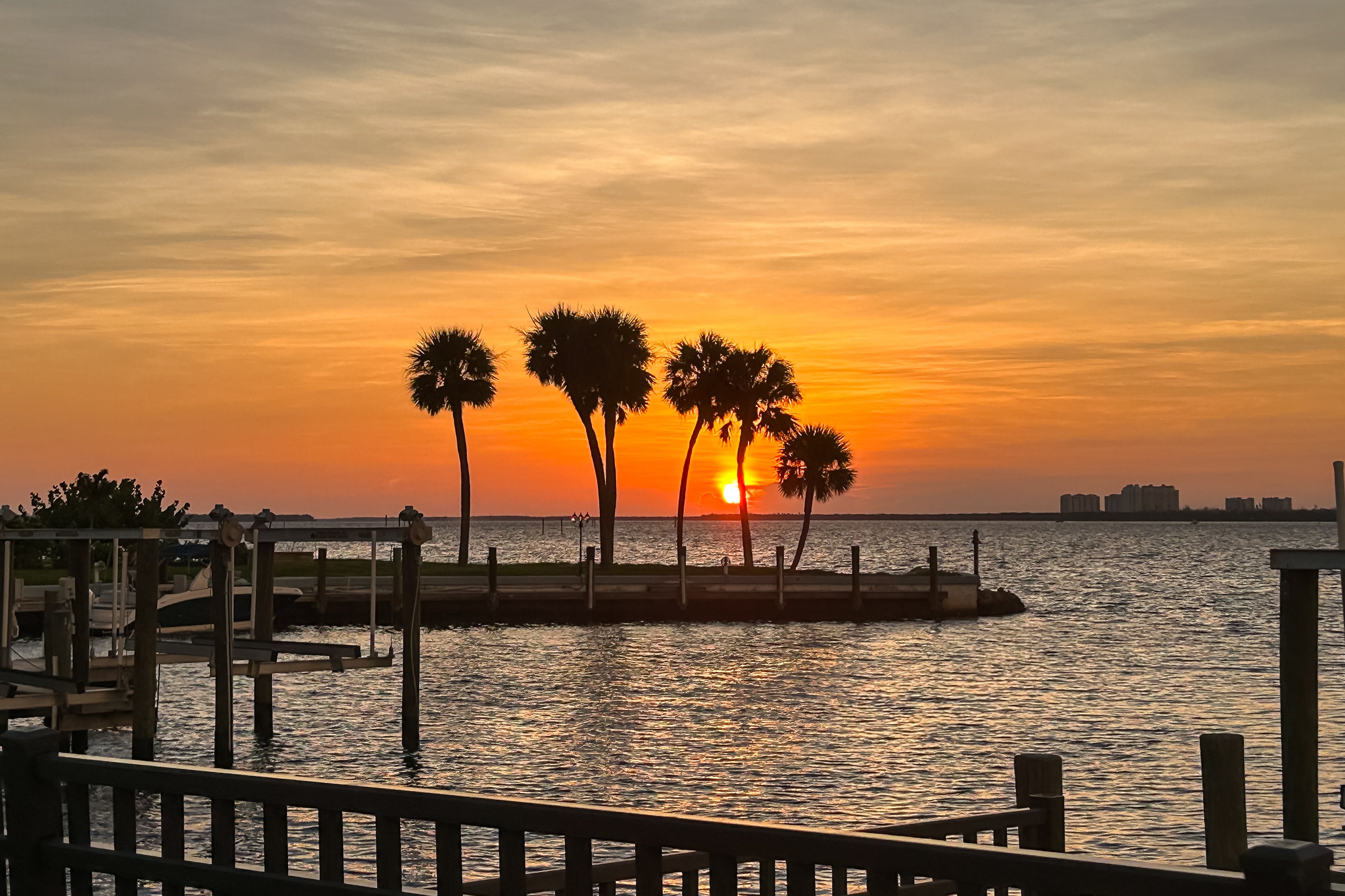 Community Amenities | Sunset Views