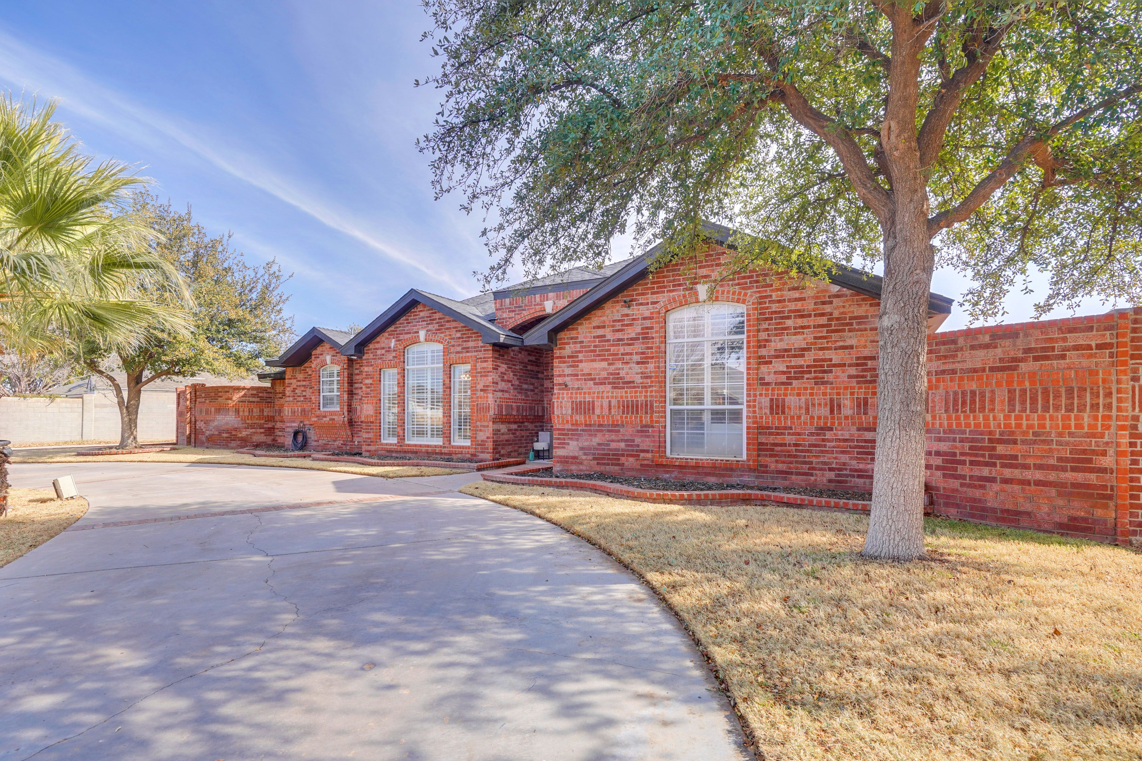 Ample Driveway Parking | Garage Unavailable