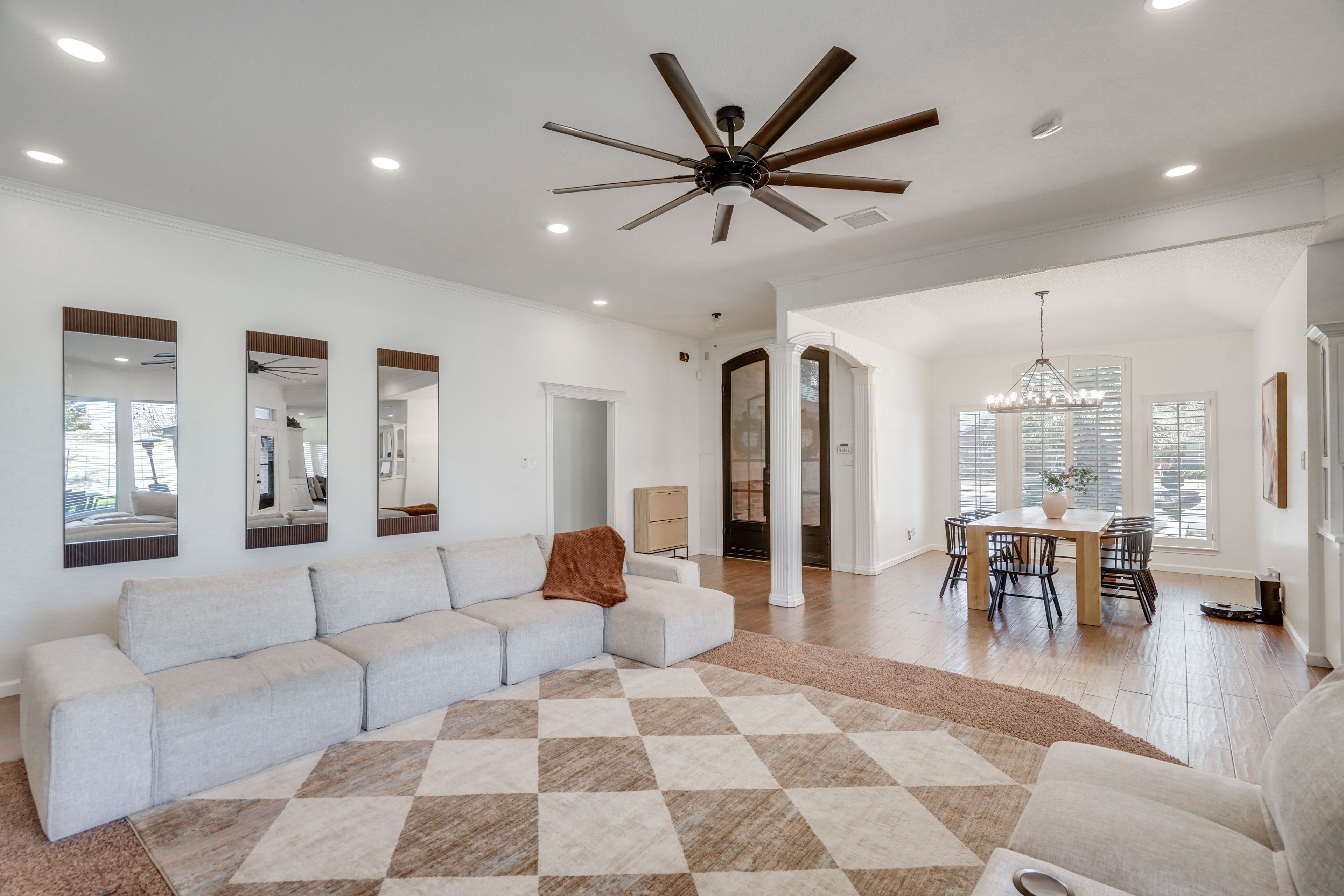 Living Room | Come Stay In This Cozy Home!