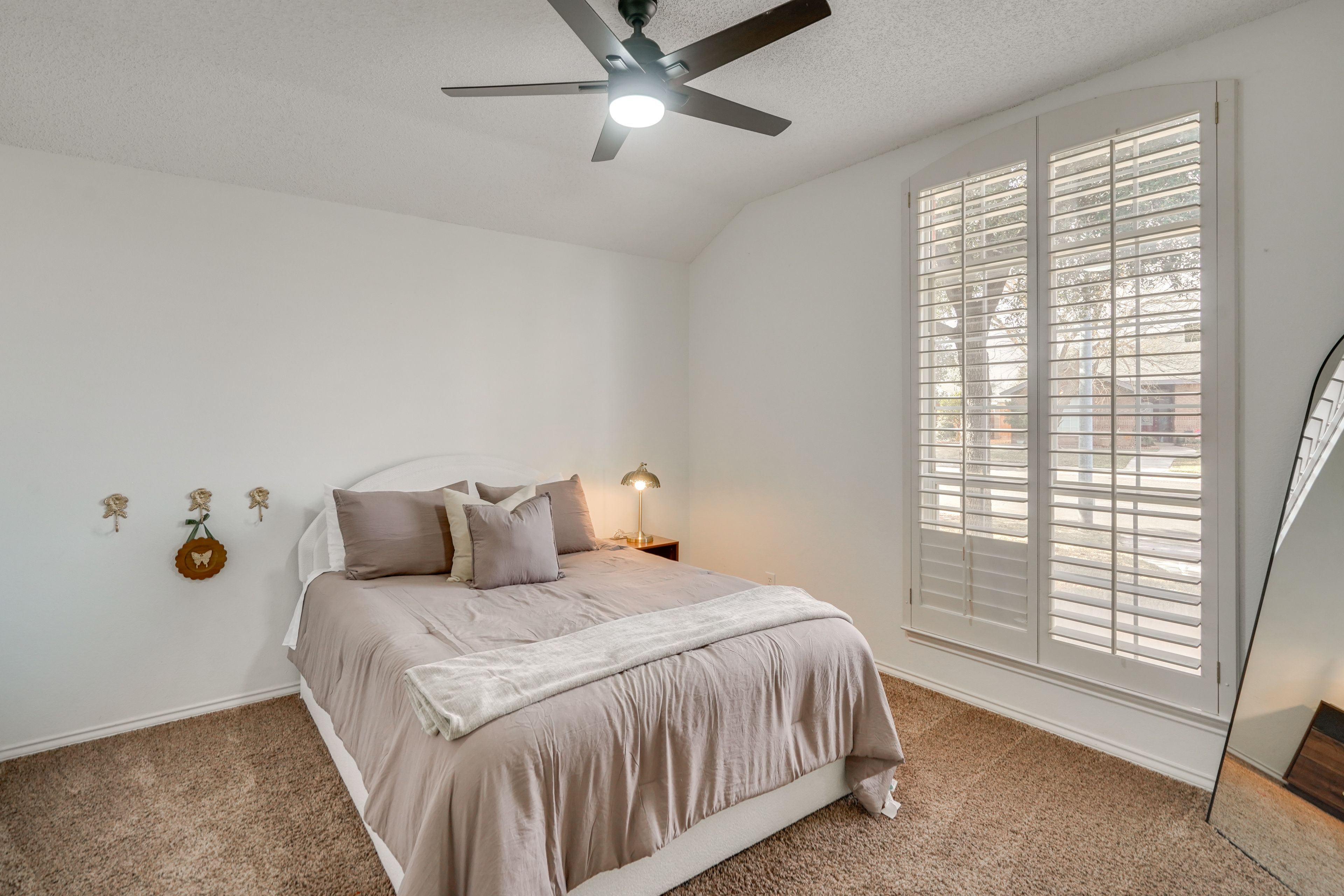 Bedroom 3 | Queen Bed