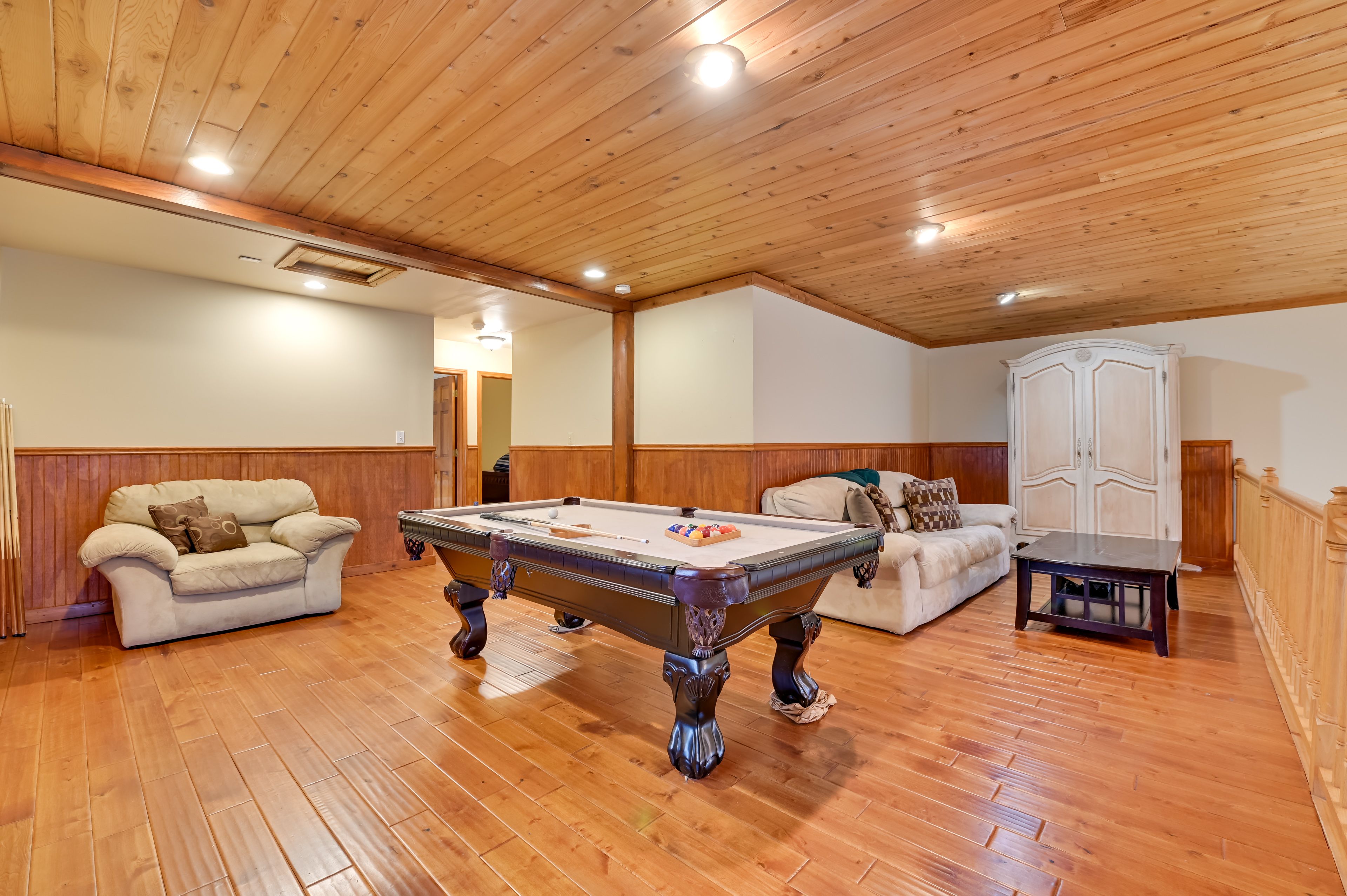 Game Room | Pool Table | Full Sleeper Sofa | 2nd Floor
