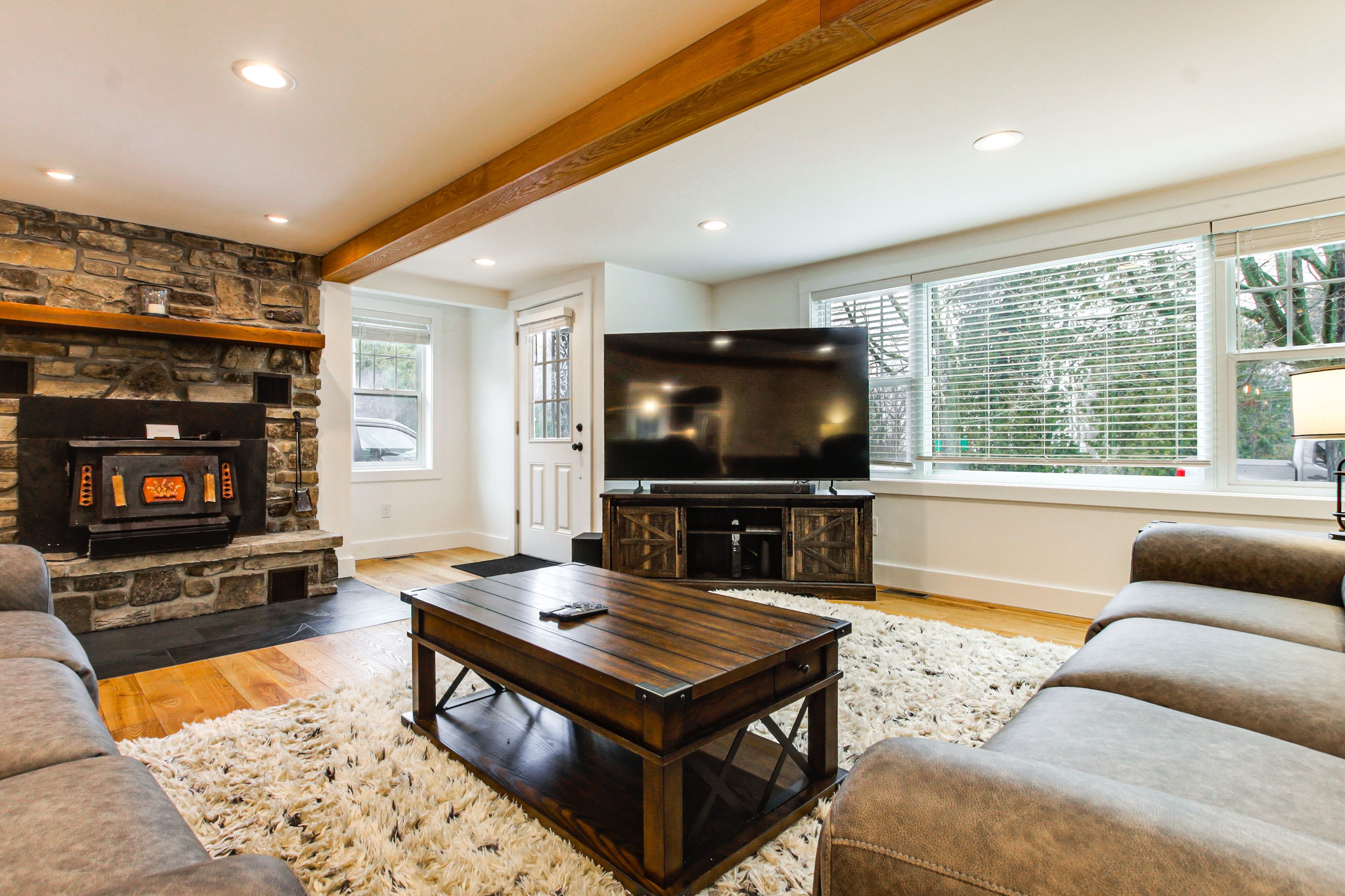 Sister Bay Vacation Rental | 3BR | 2BA | Steps Required | 1,750 Sq Ft