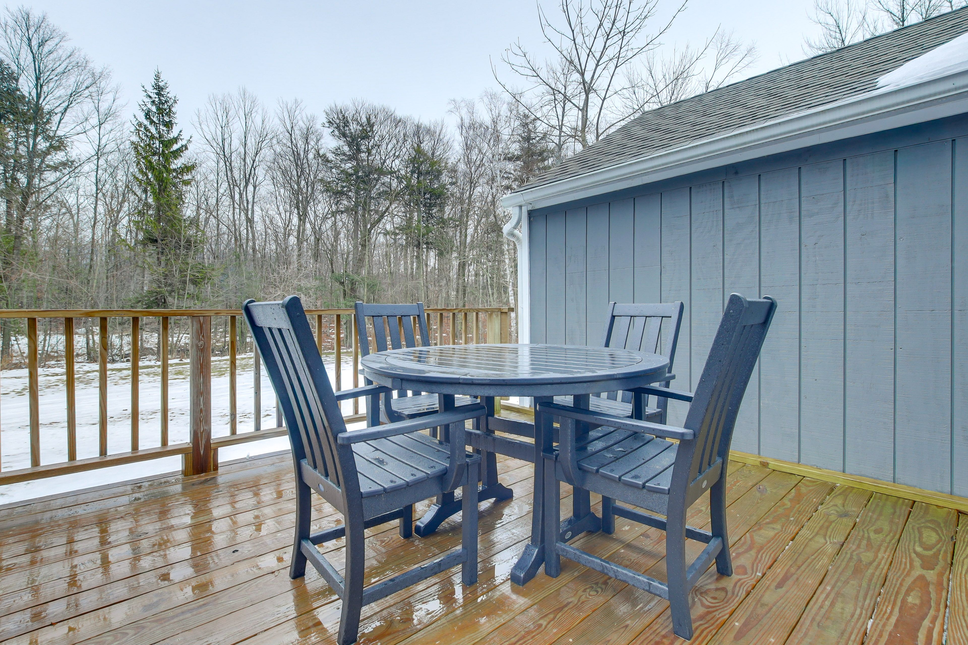 Private Deck | Outdoor Dining