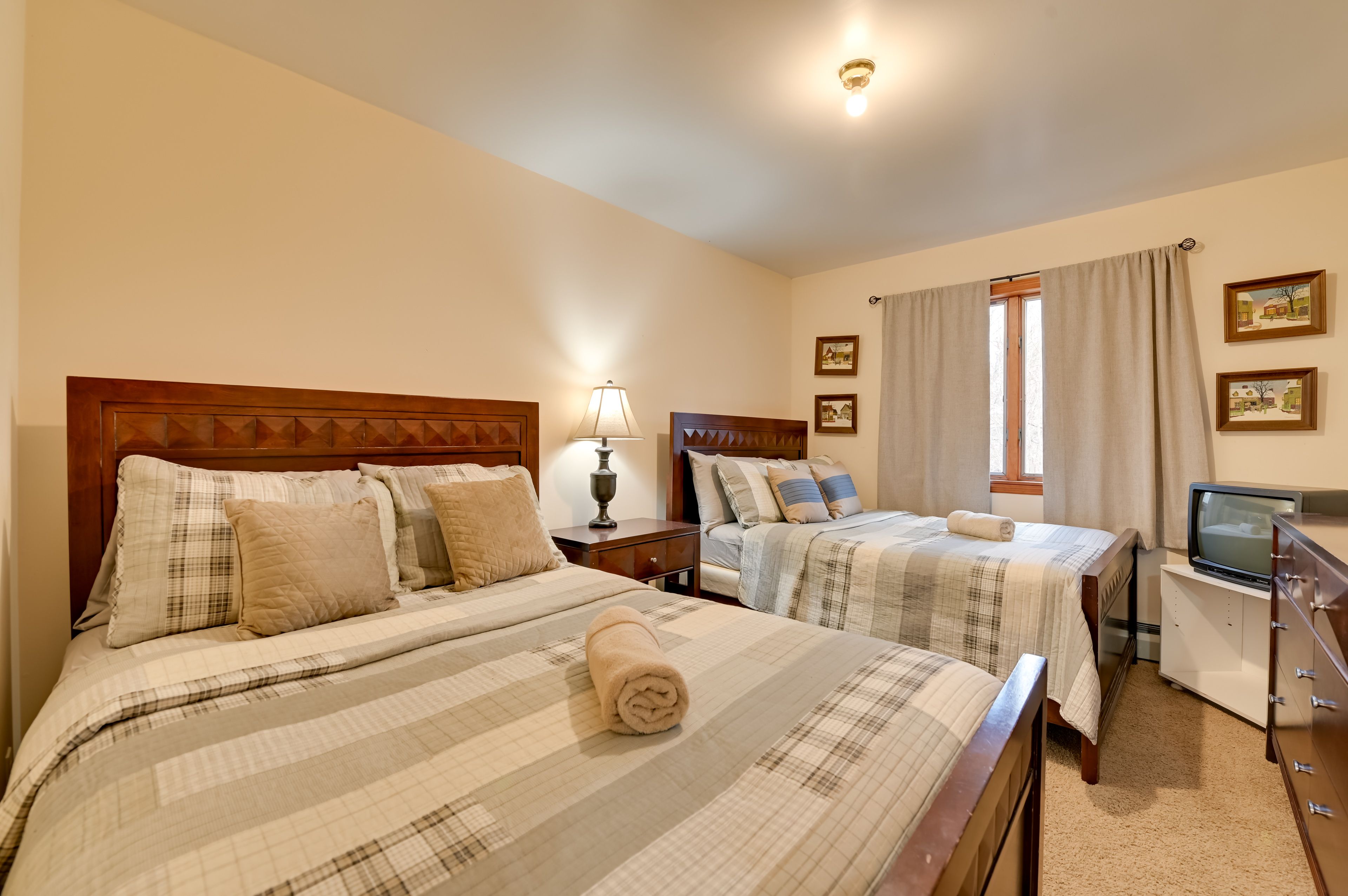 Bedroom 3 | 2 Full Beds | 2nd Floor