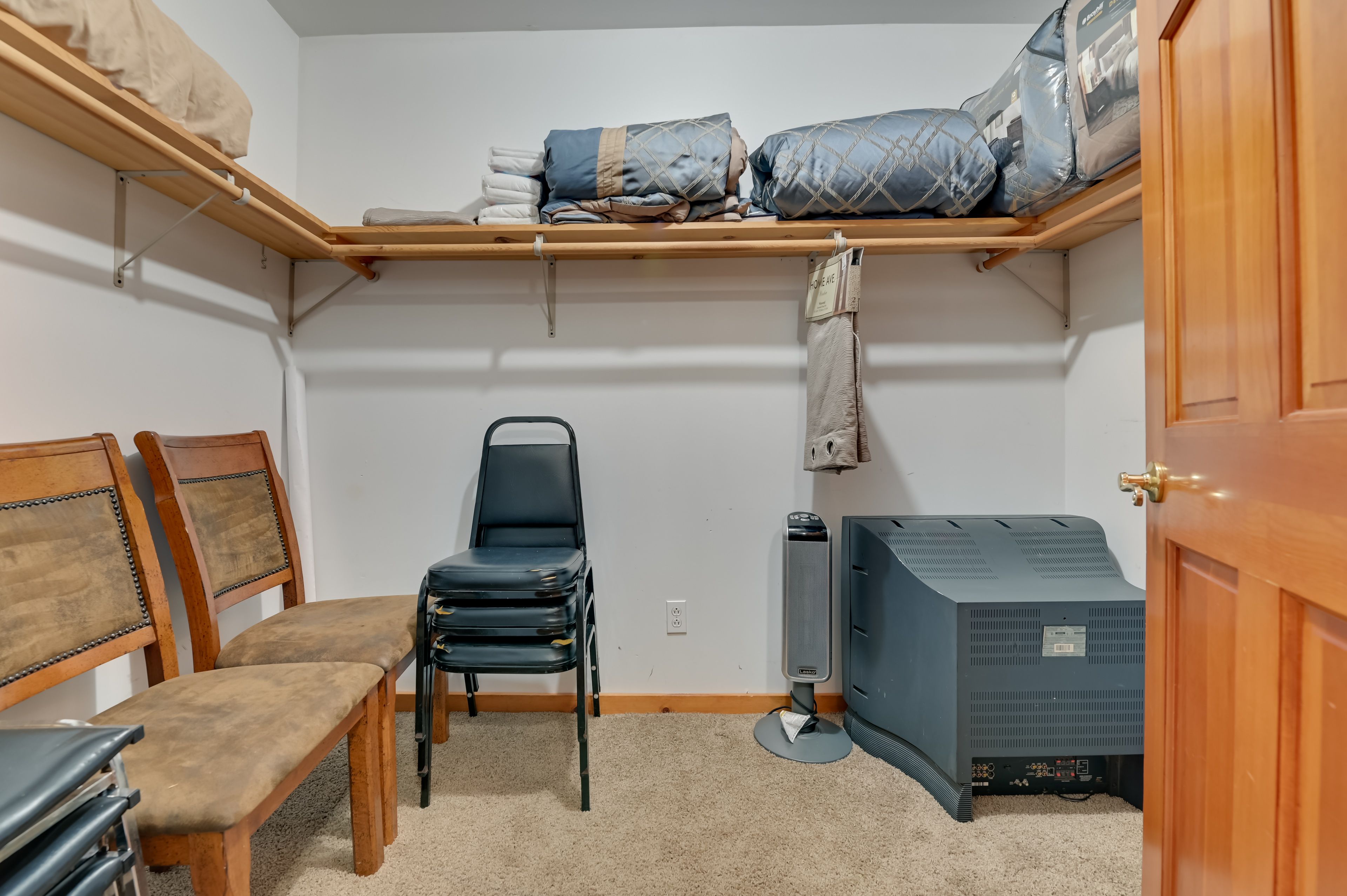 Walk-In Closet | 2nd Floor