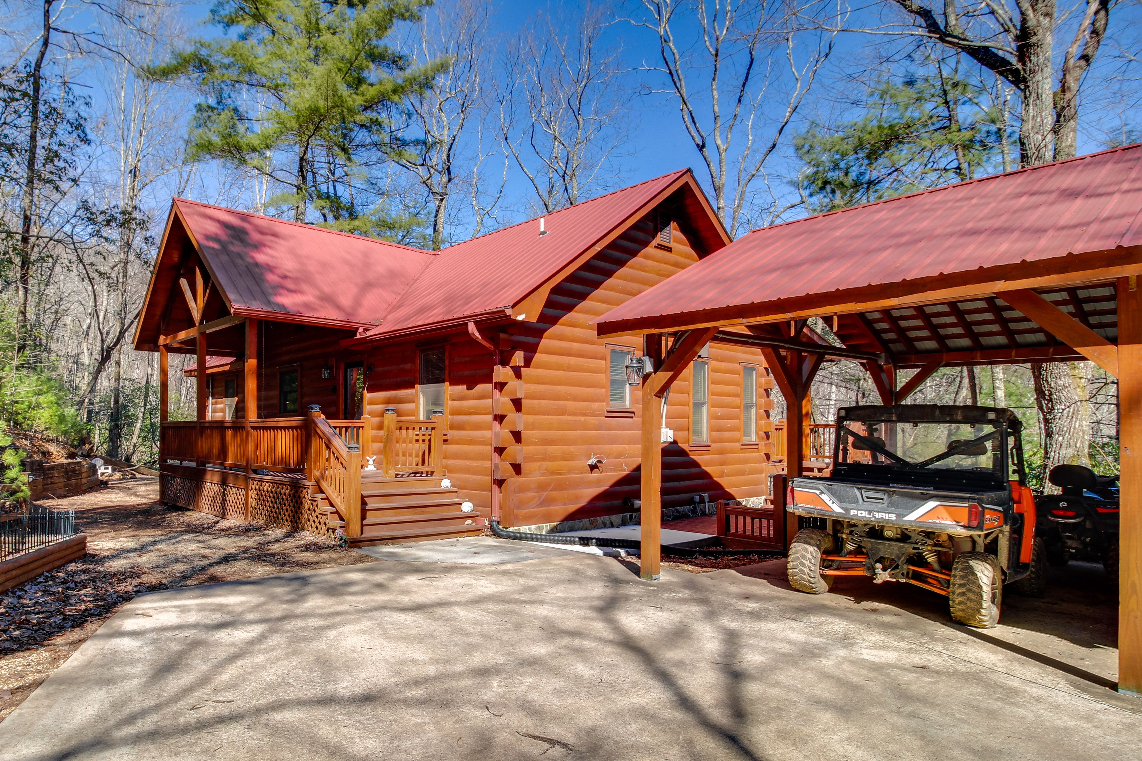 Parking | Carport (1 Vehicle) | Driveway (5 Vehicles)