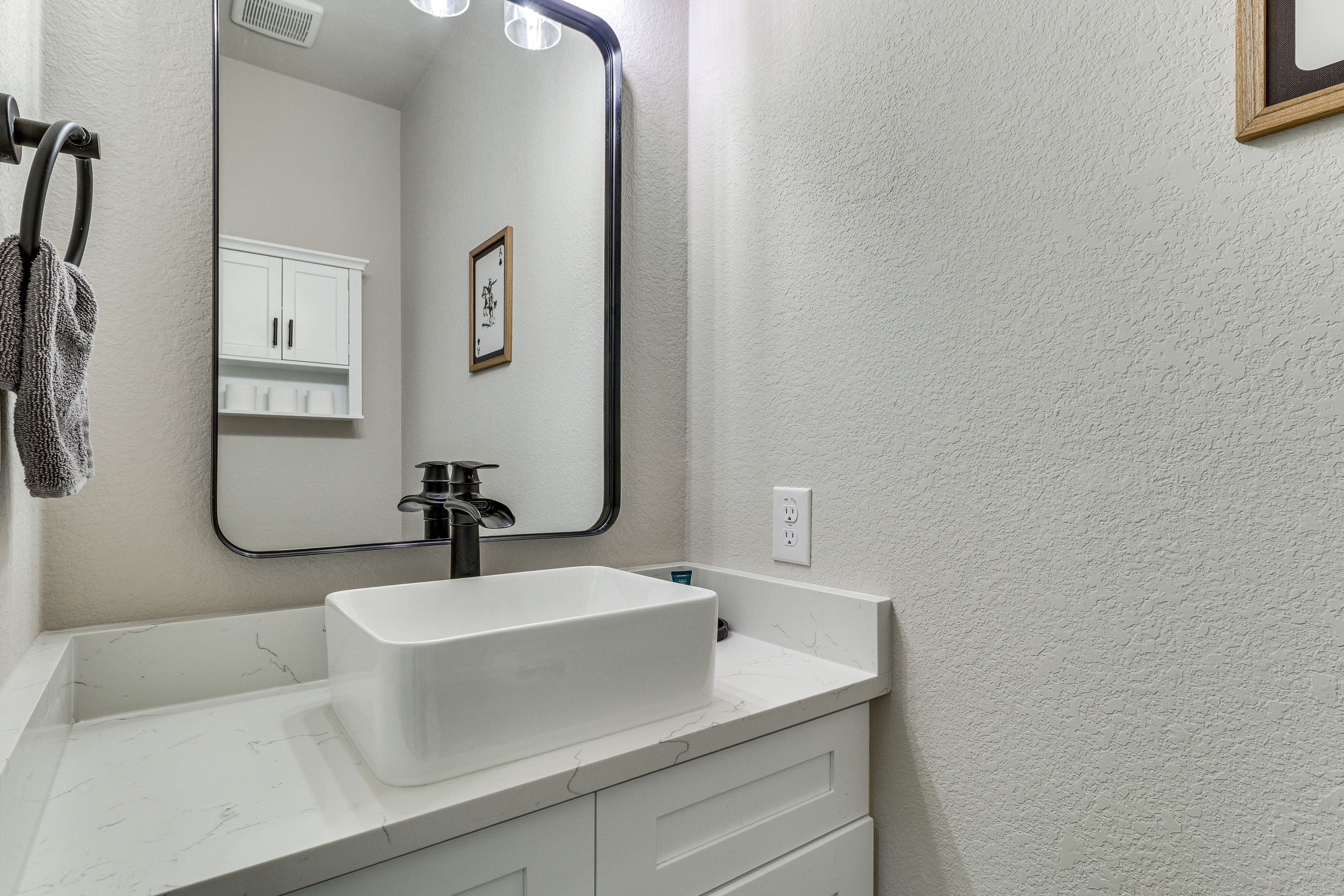 Half Bathroom | 1st Floor