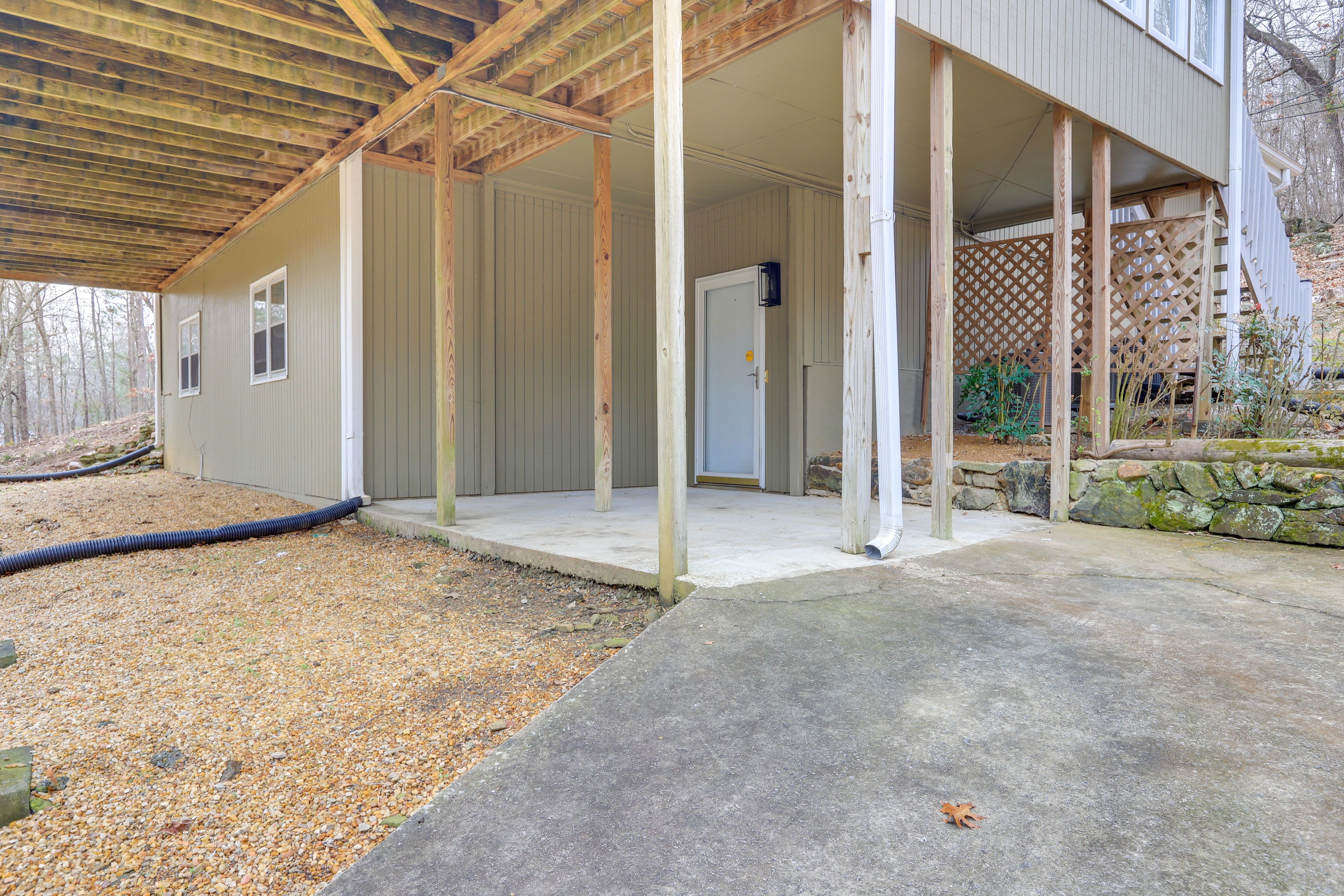 Parking | Driveway (3 Vehicles)