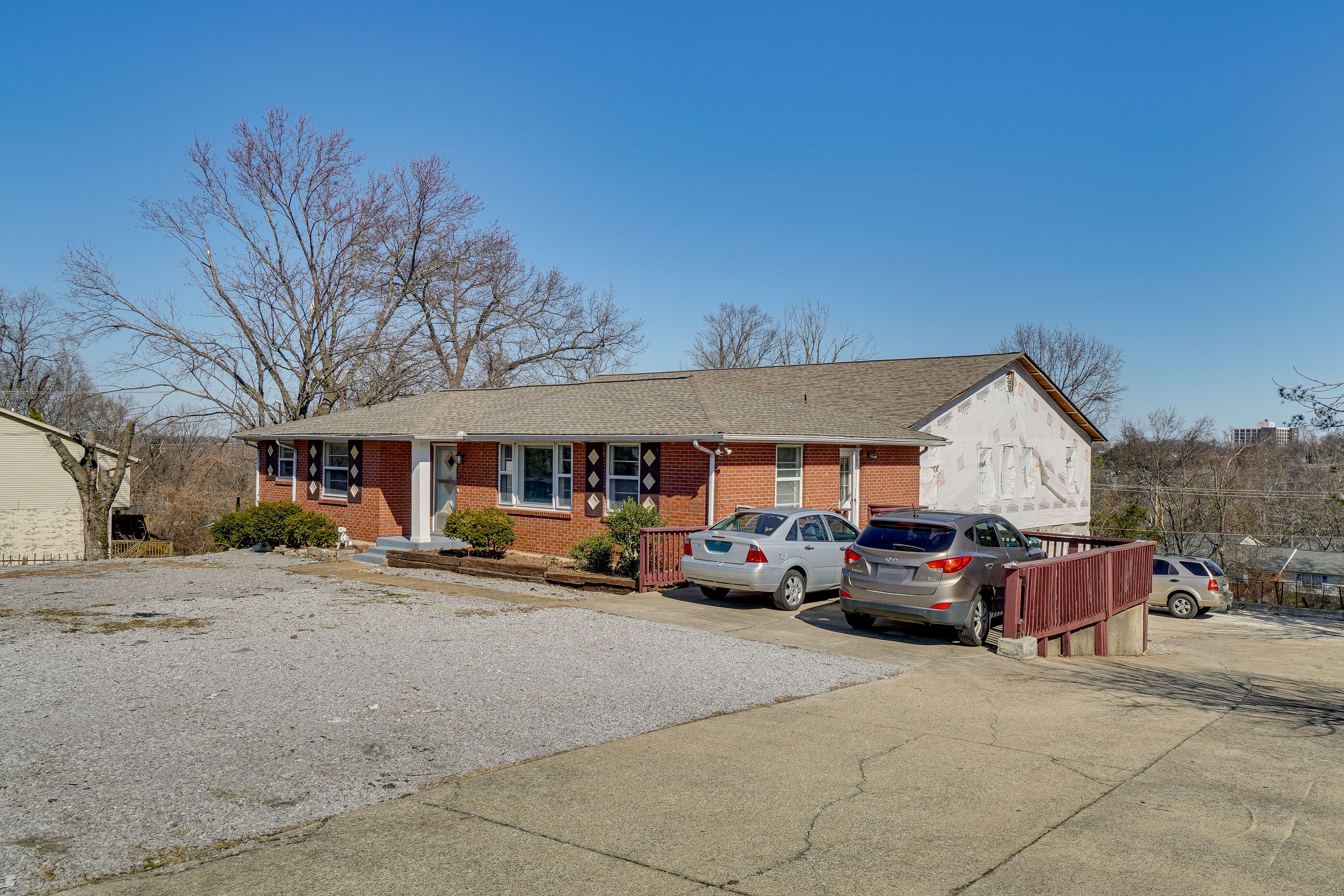 Parking | Gravel Parking Area (2 Vehicles)