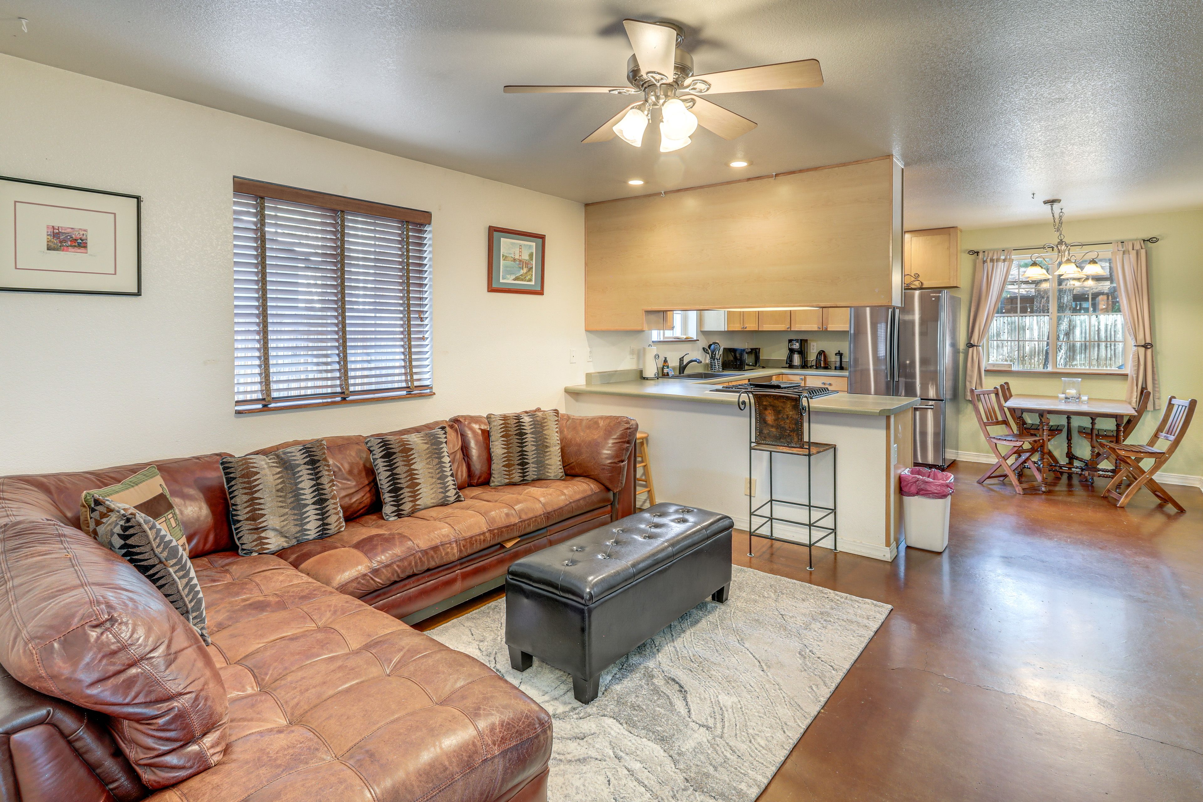 Living Room | Full Kitchen