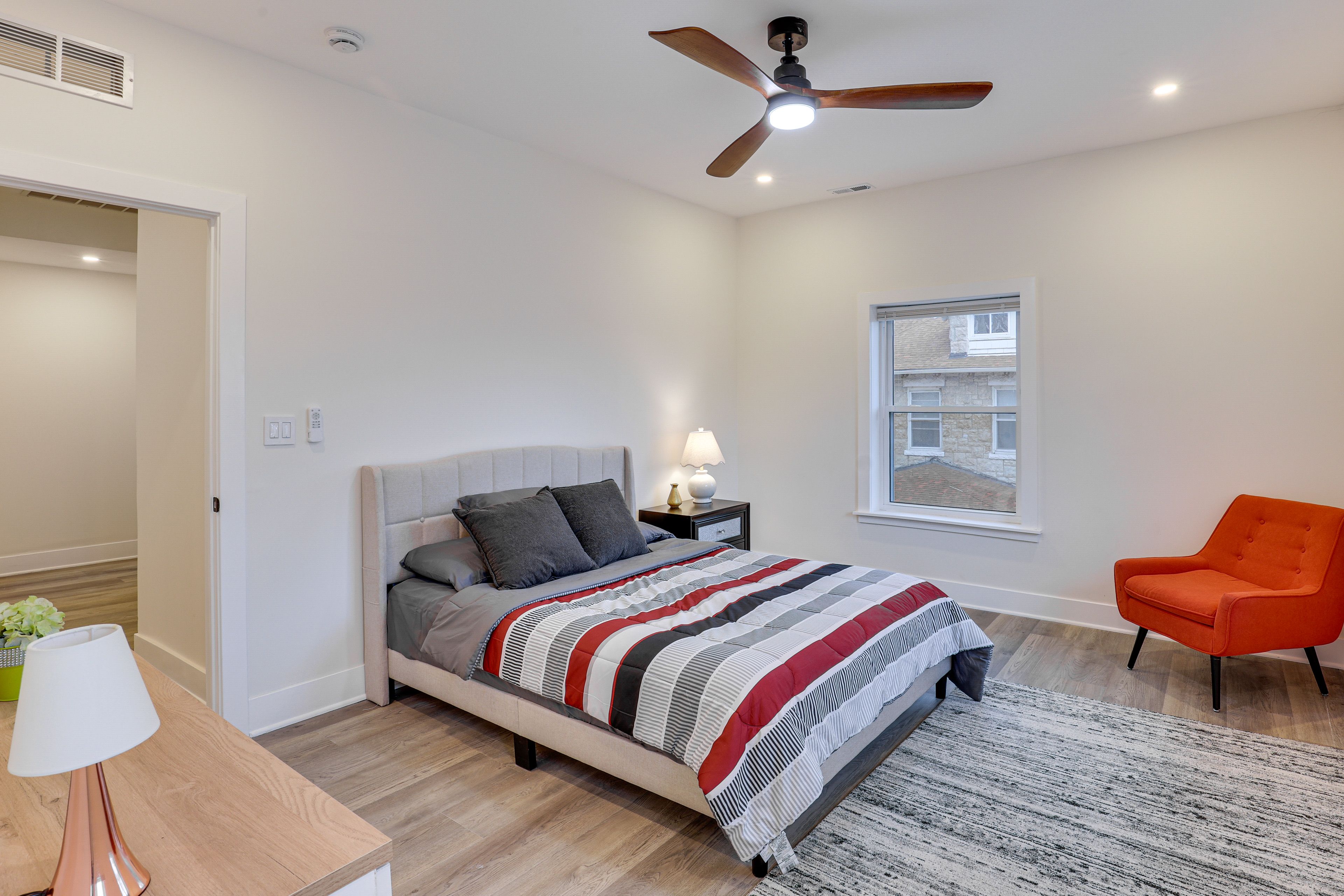 Bedroom 2 | King Bed | 2nd Floor