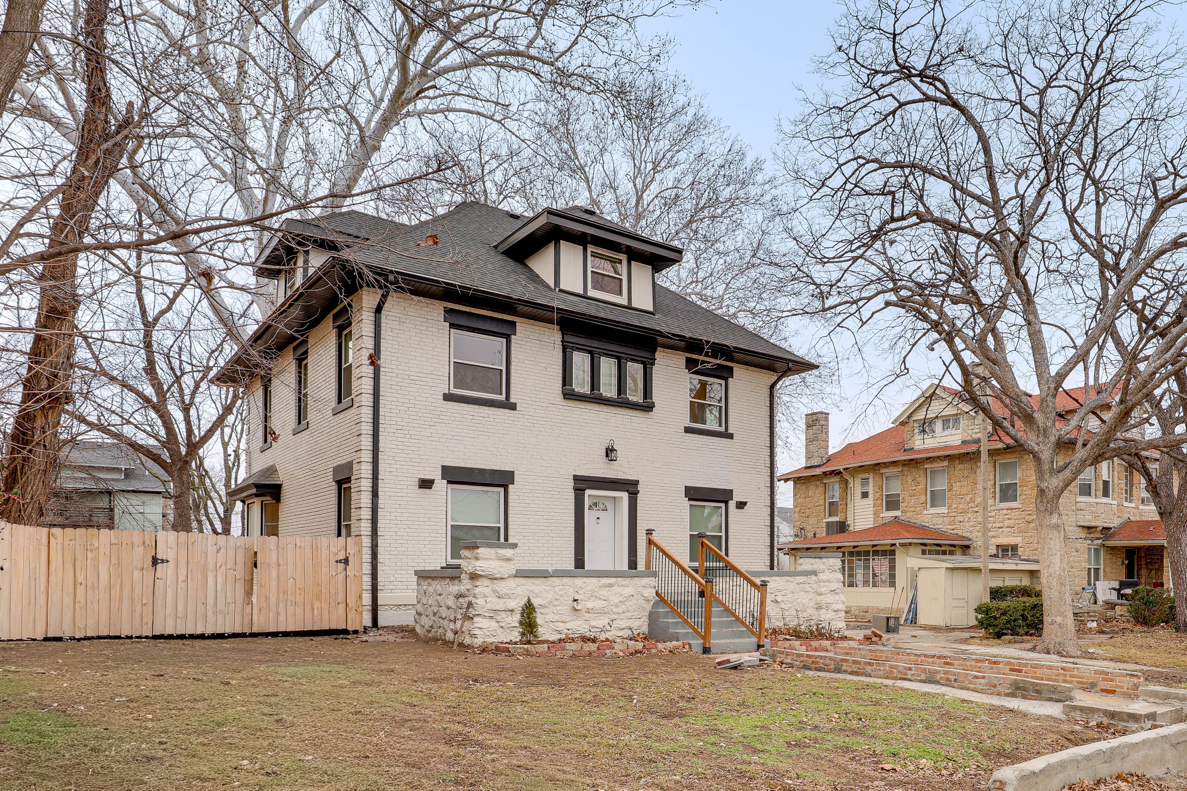 Parking | Driveway (3 Vehicles) | Street (First-Come, First Served)