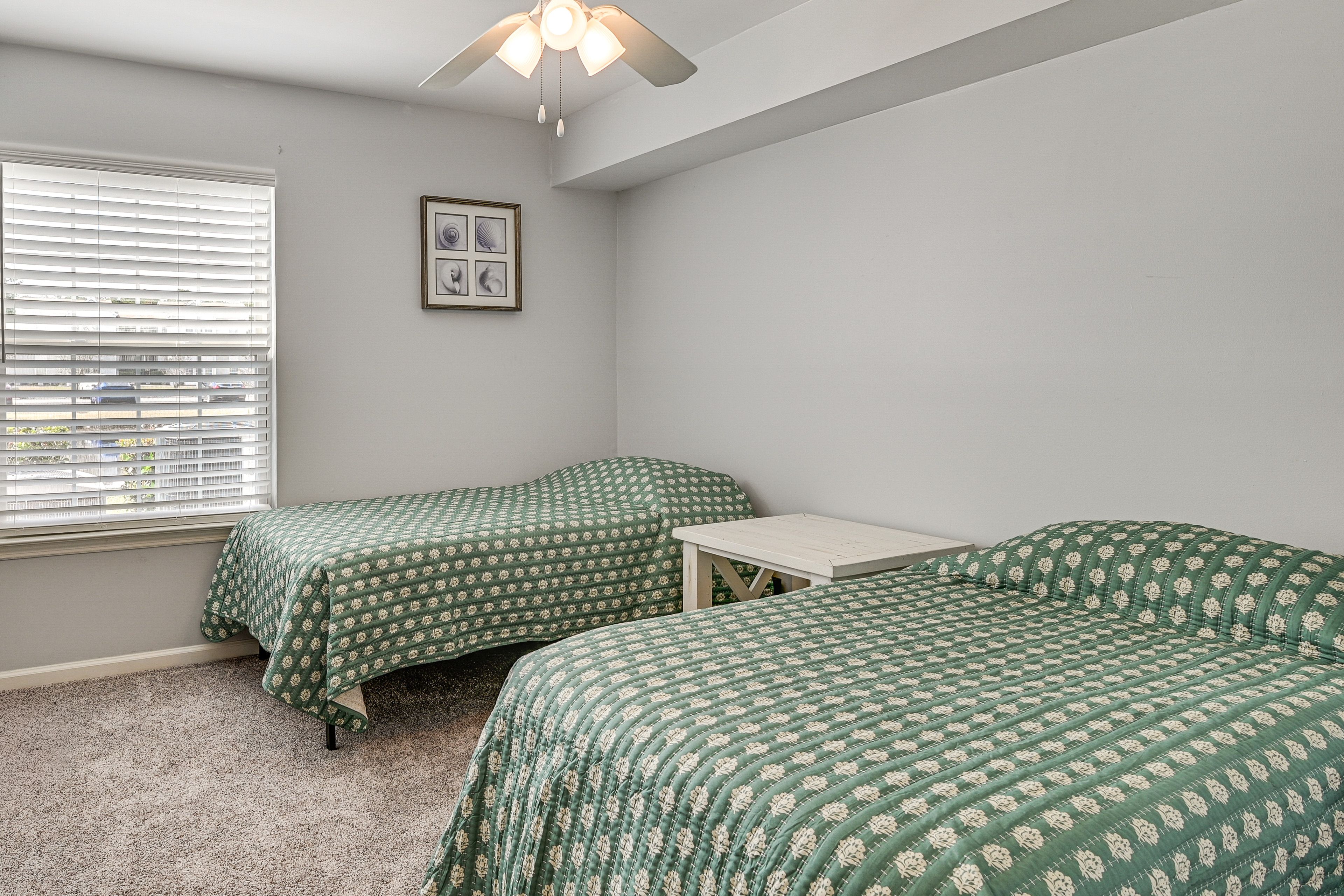 Bedroom 2 | 2 Twin Beds