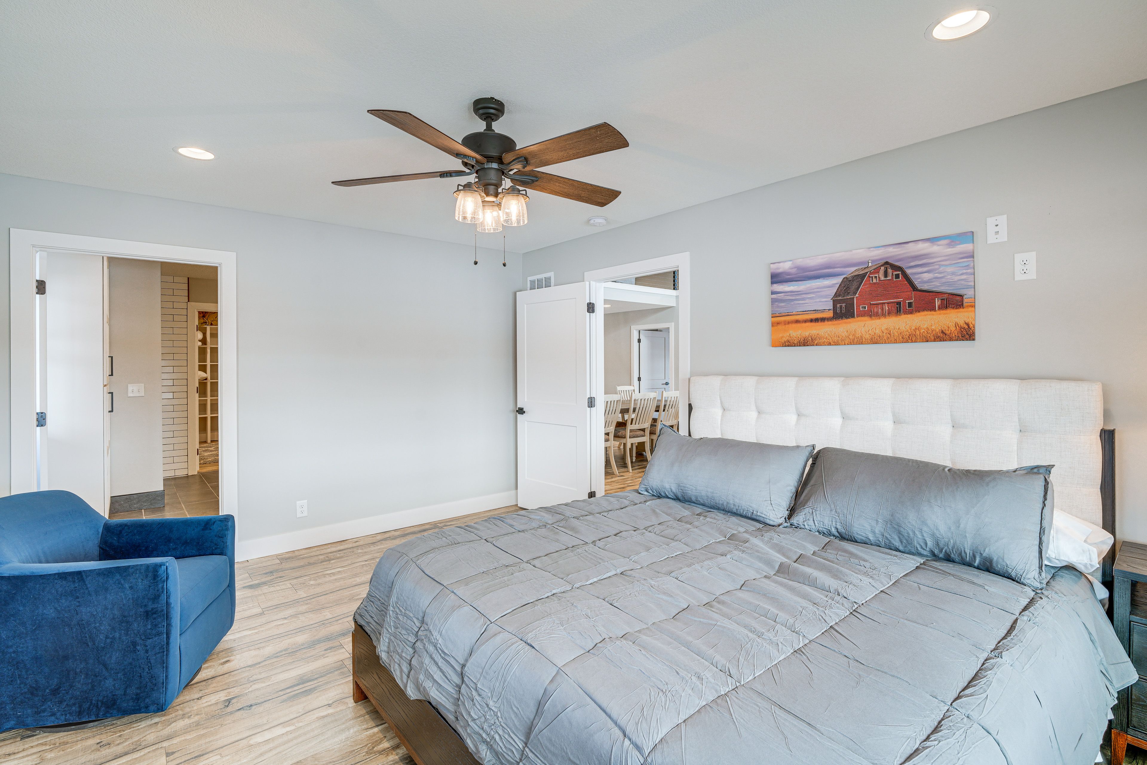 Bedroom 1 | King Bed | 1st Floor