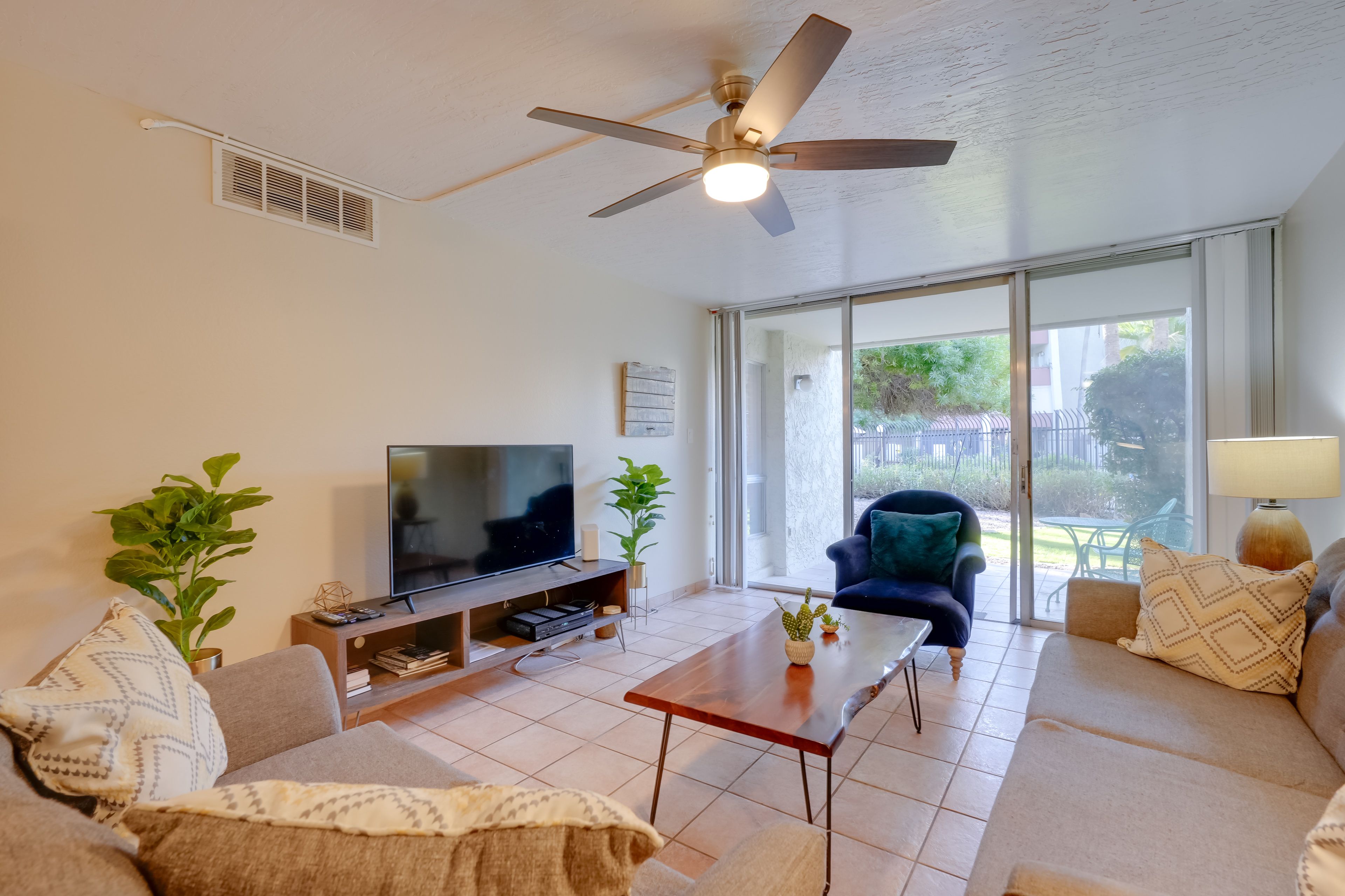 Scottsdale Vacation Rental | 1BR | 1BA | 752 Sq Ft | Step-Free Entry