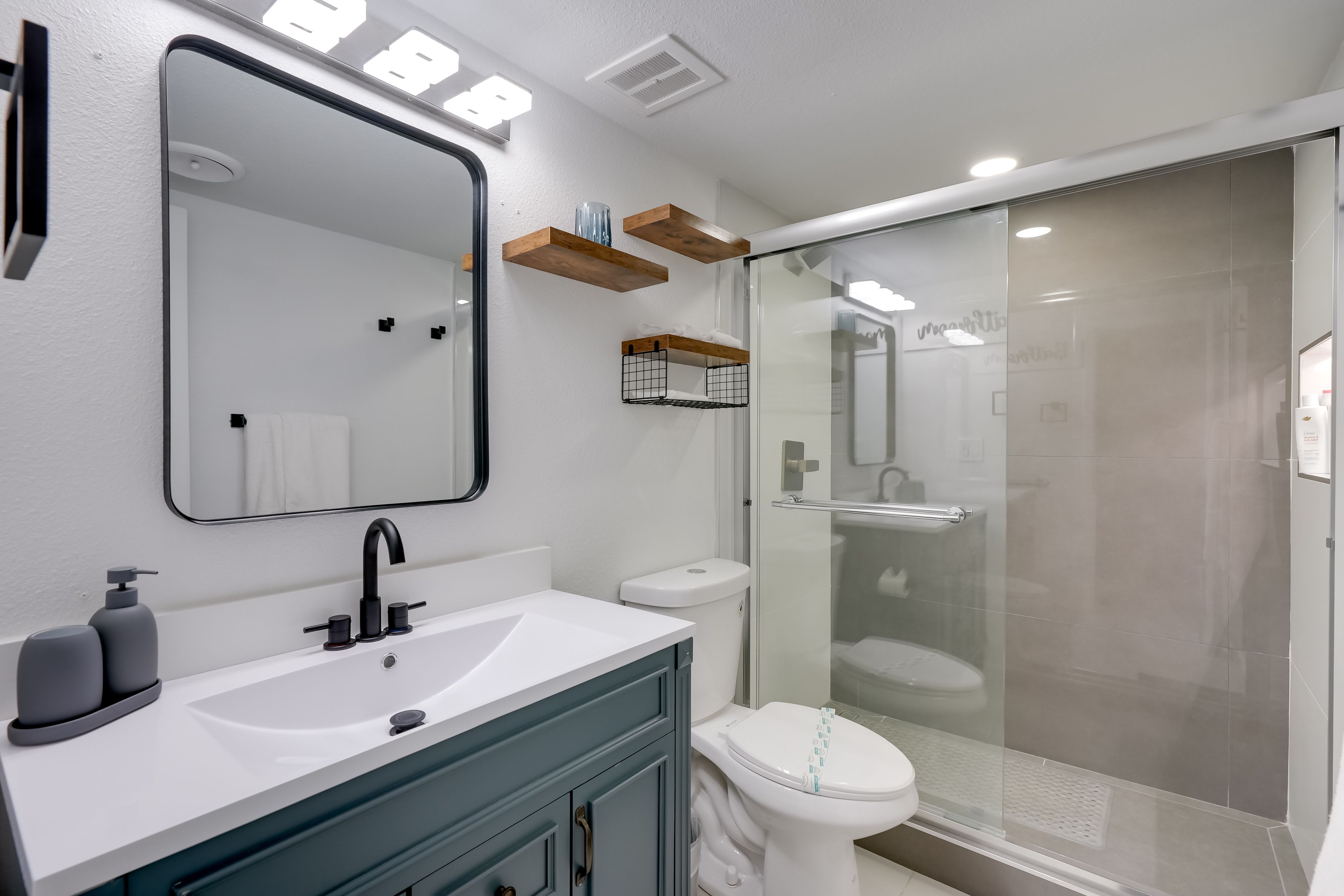 Bathroom | Towels Provided