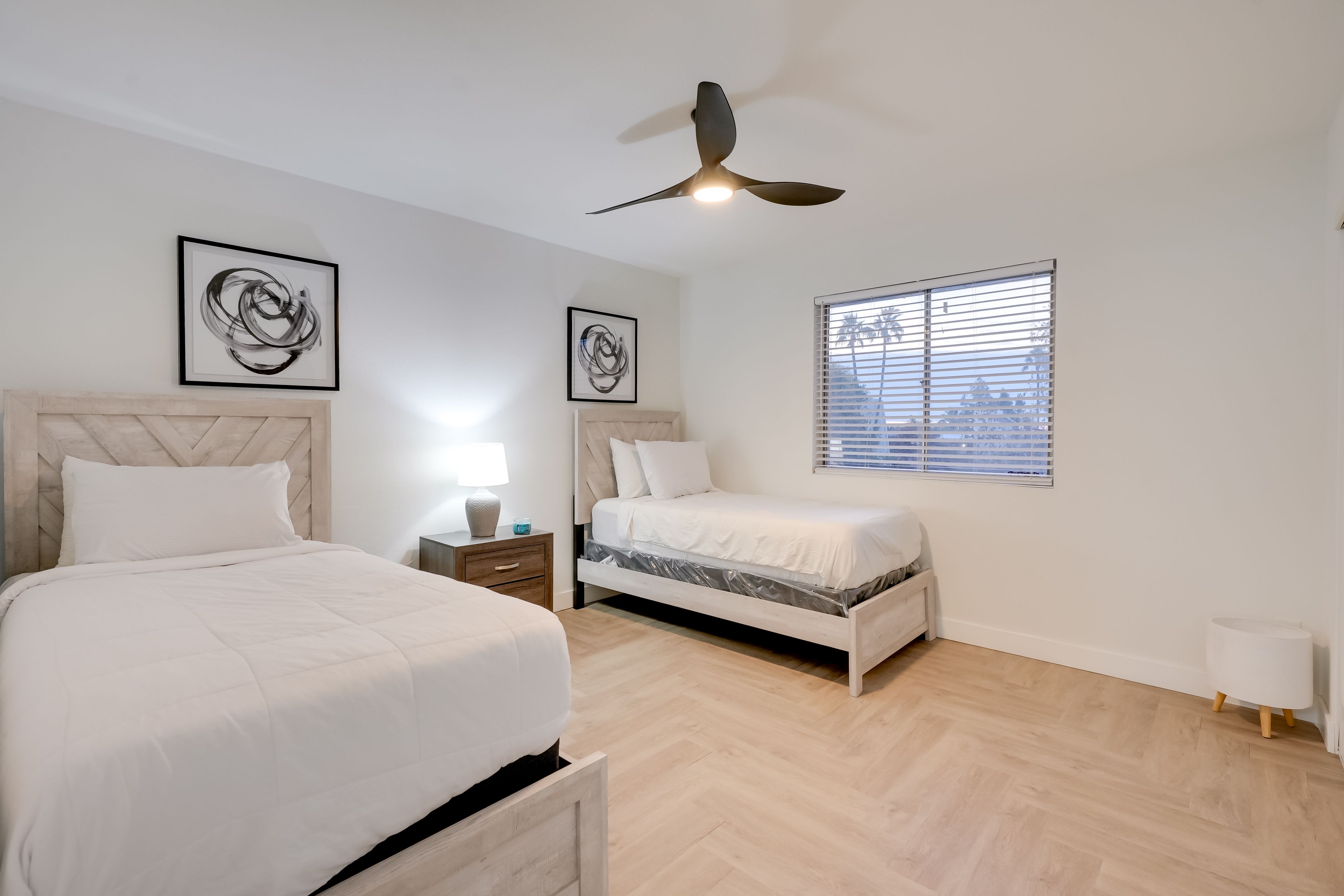 Bedroom 2 | 2 Twin Beds