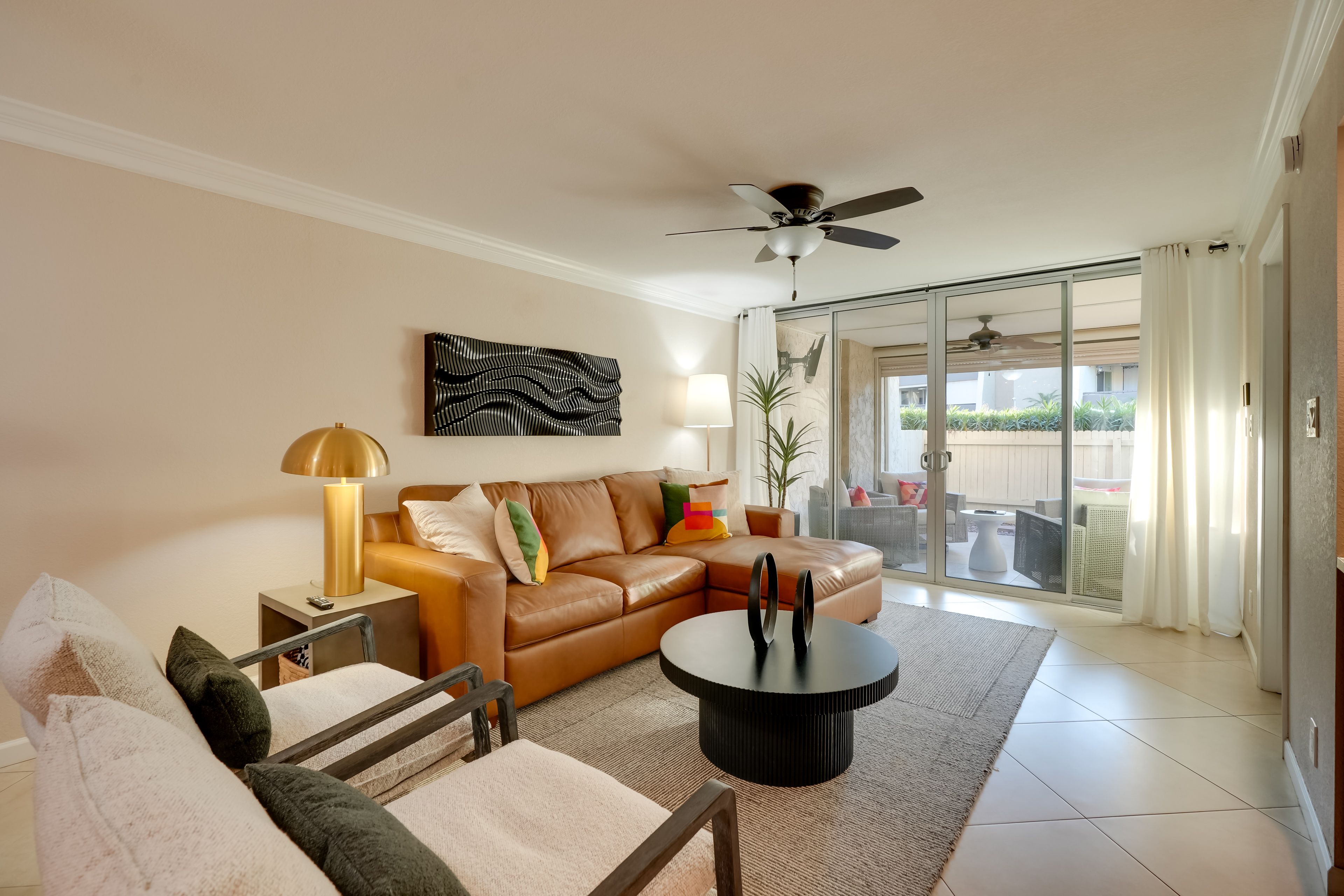 Living Room | Smart TV | Free WiFi