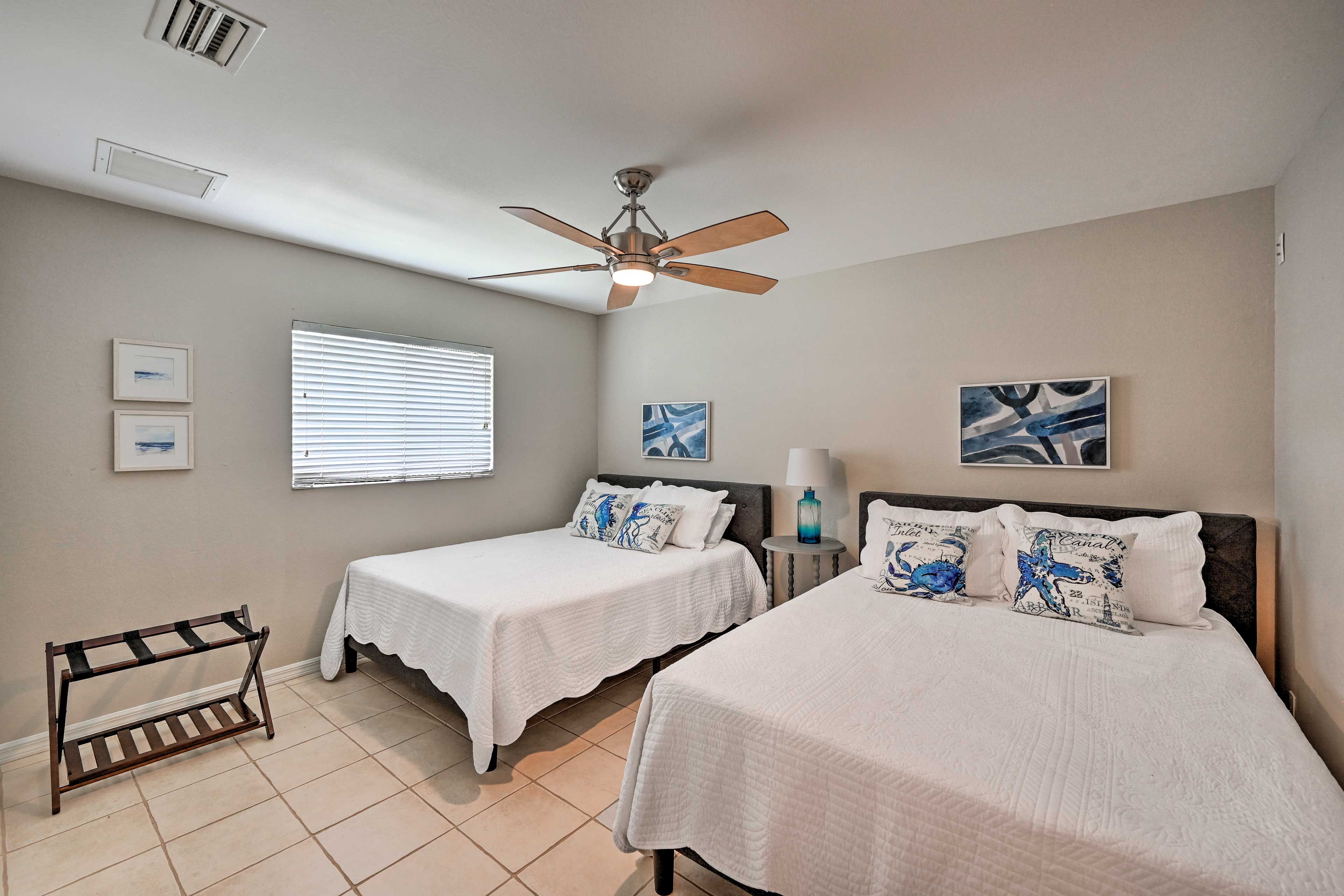 Bedroom 3 | 2 Queen Beds