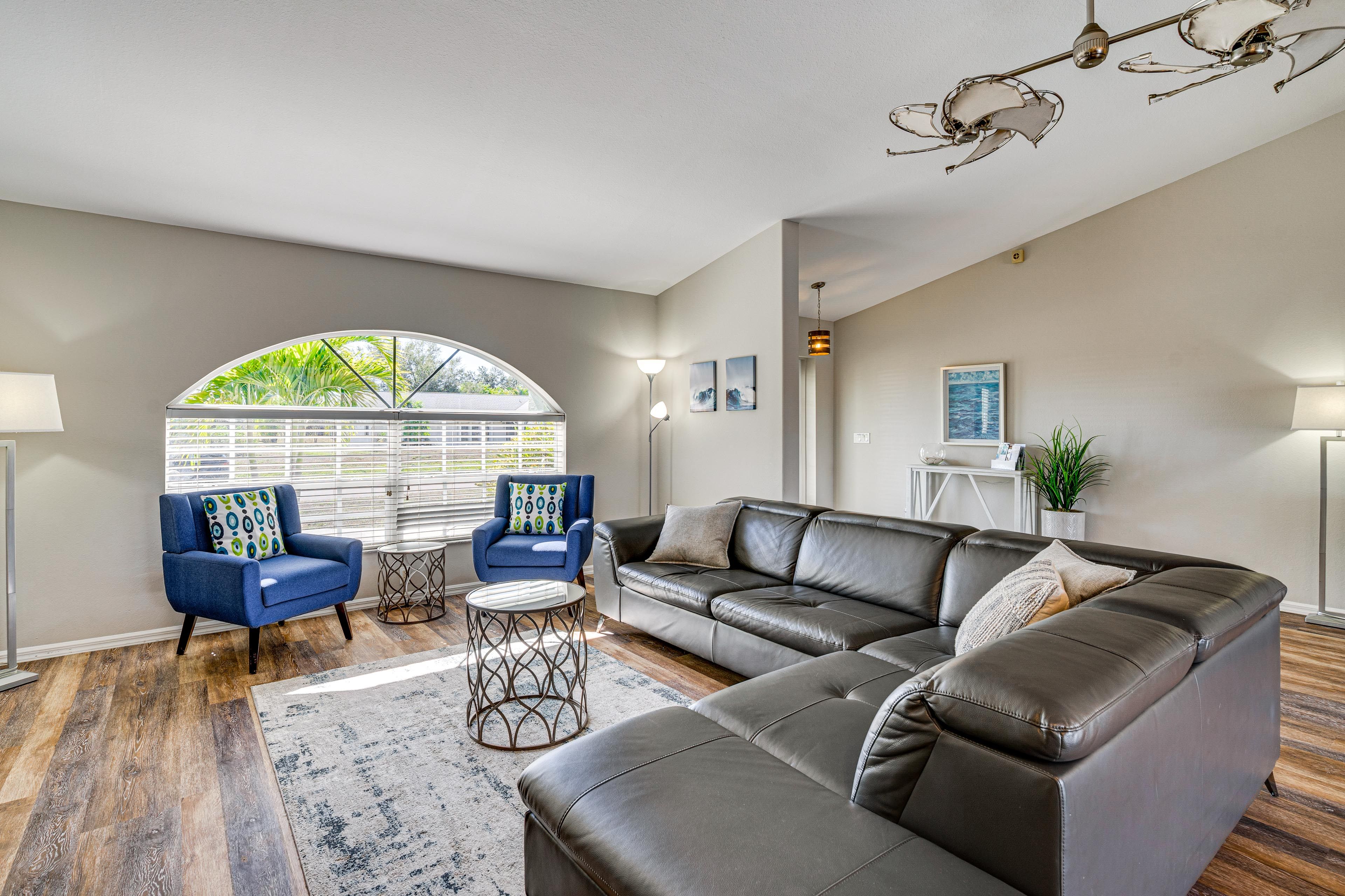 Living Room | Smart TV | Central A/C & Heating