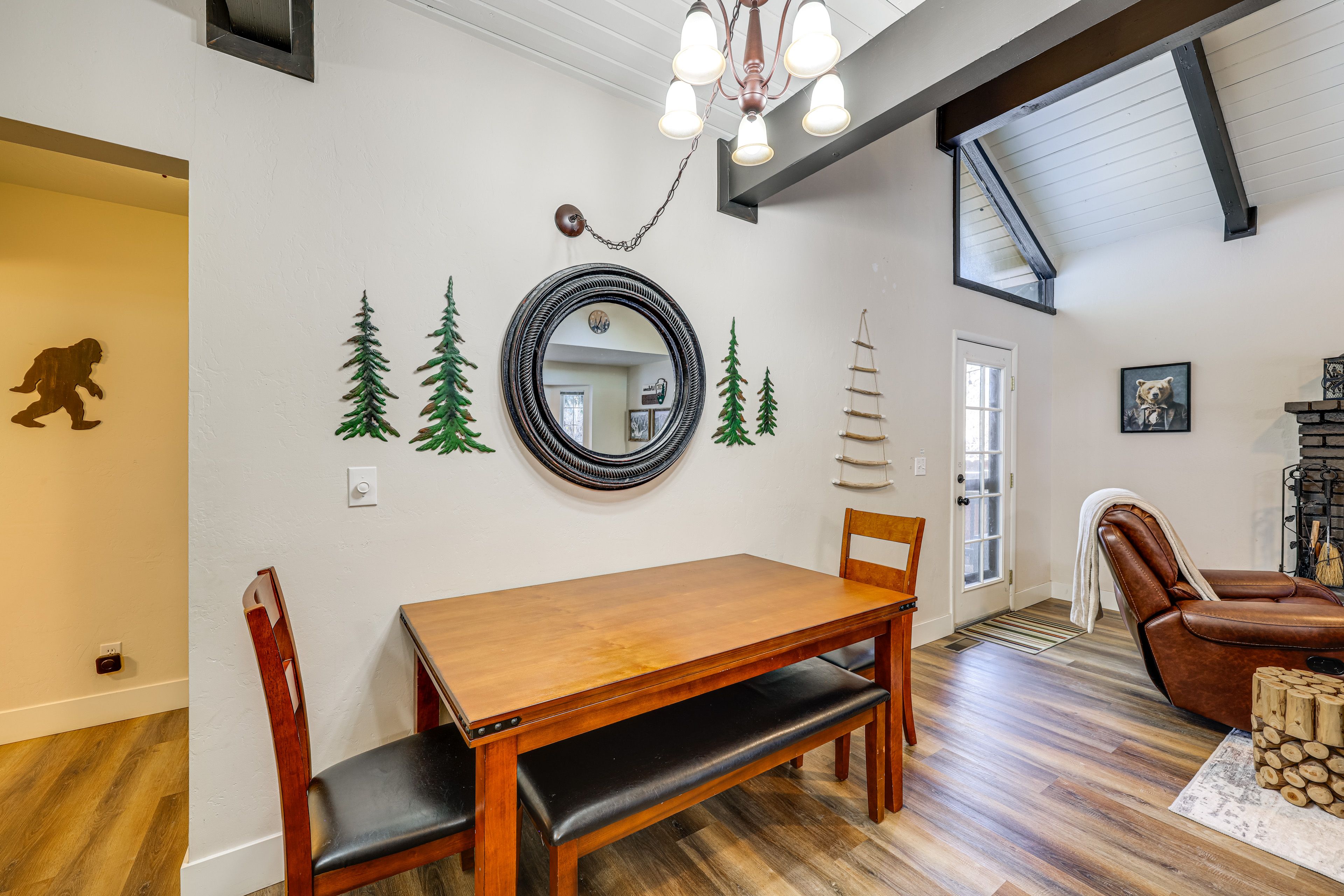 Dining Area | 1st Floor