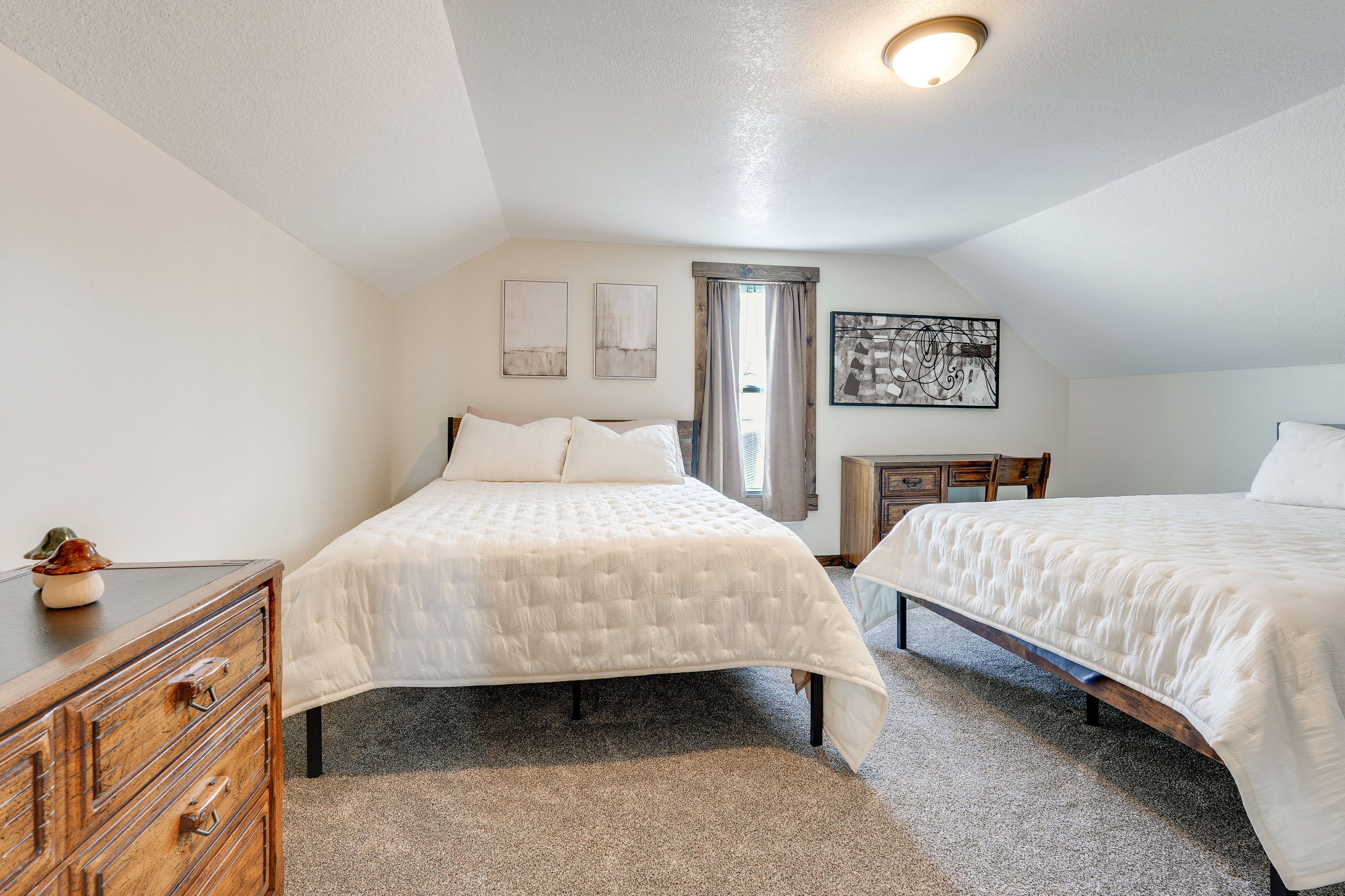 Bedroom 2 | 2 Queen Beds | 2nd Floor