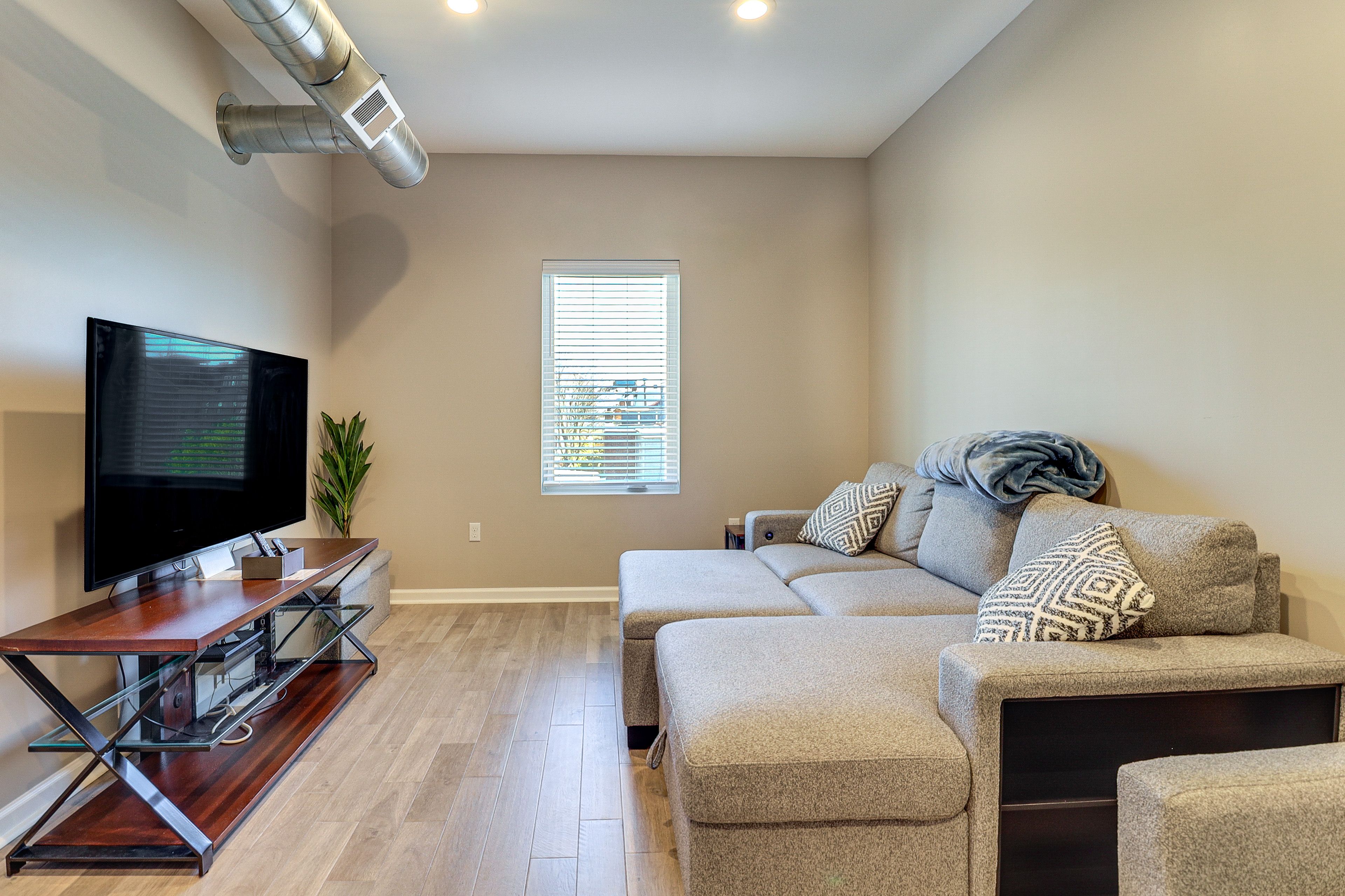 Living Room | Full Sleeper Sofa