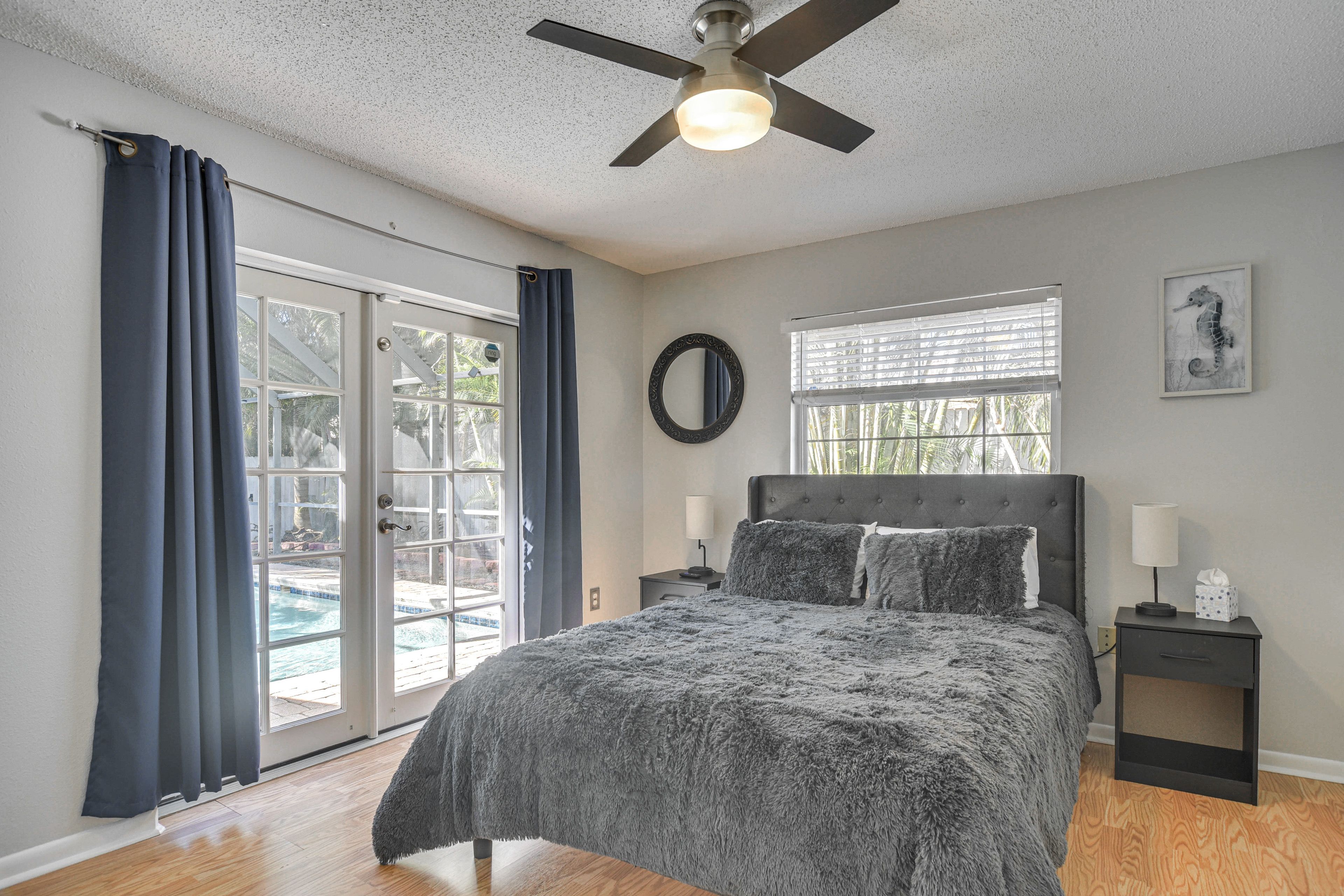 Bedroom 2 | Queen Bed