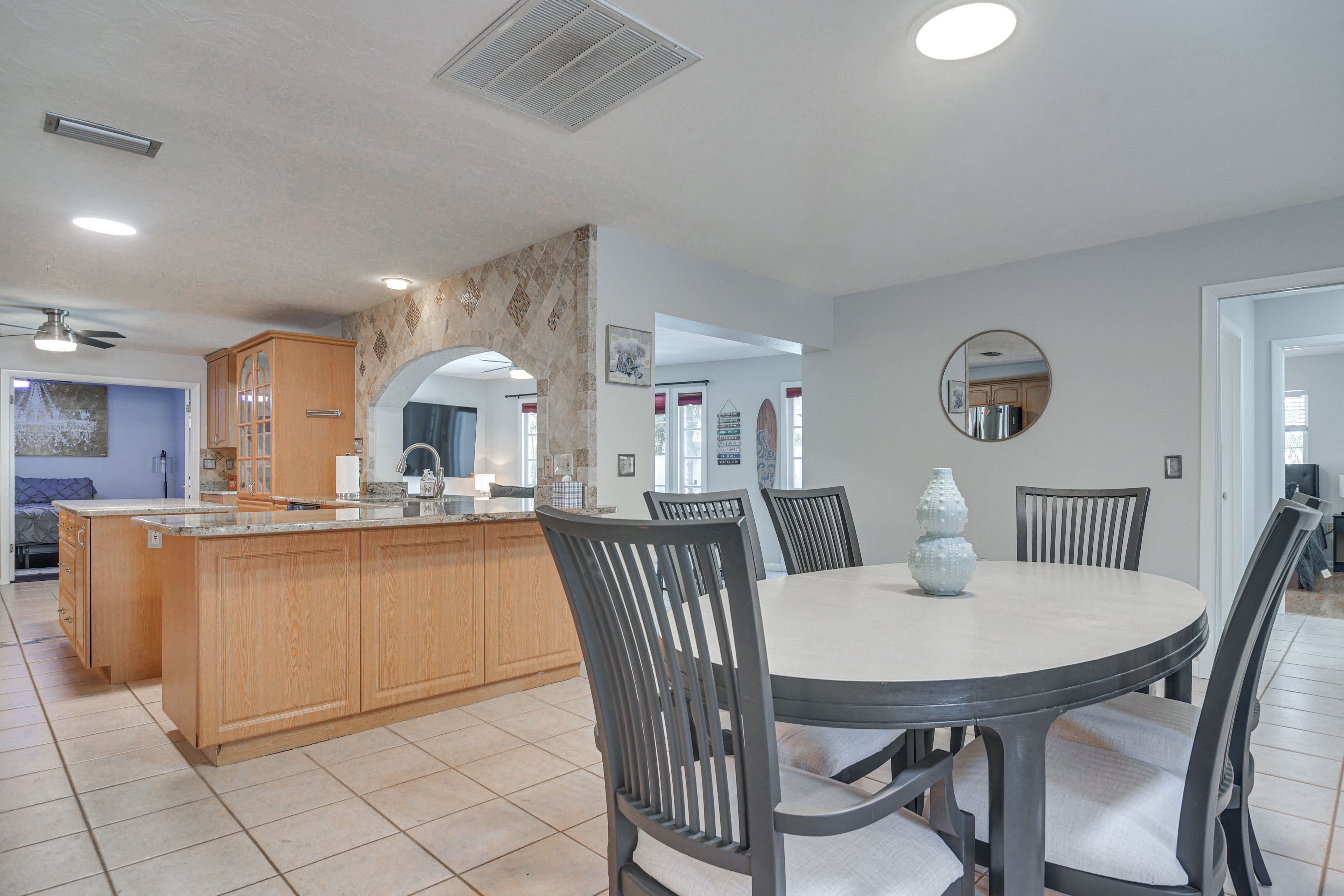 Dining Area | Dishware/Flatware