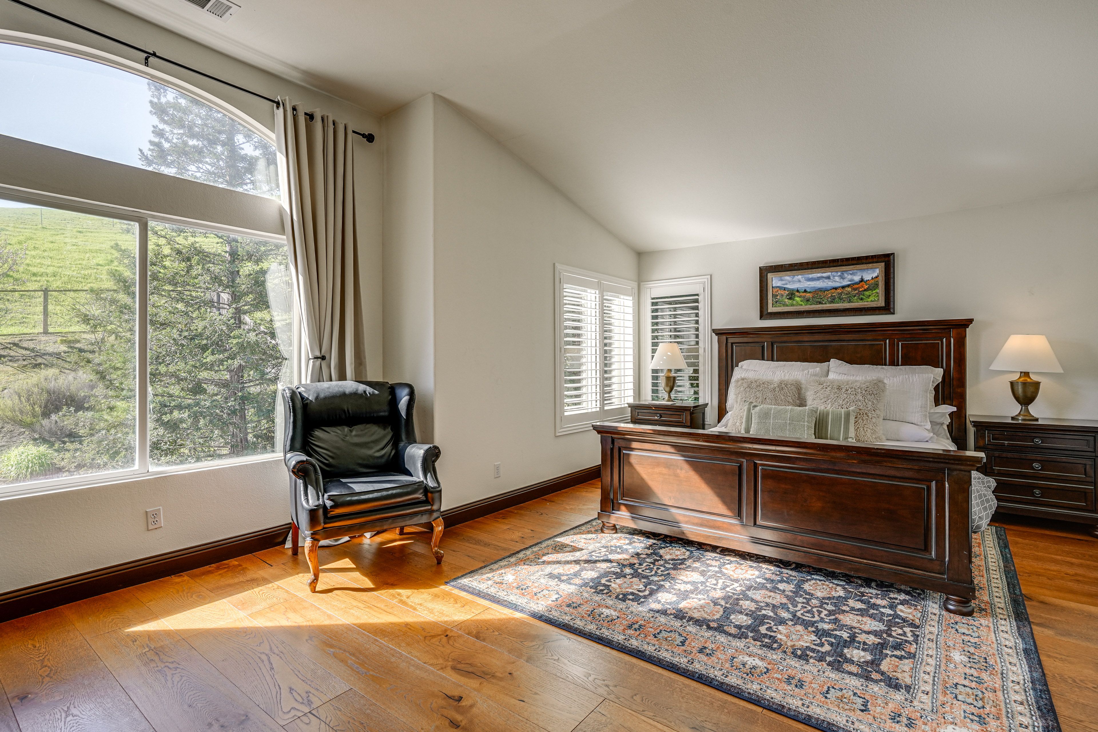 Bedroom 2 | 2nd Floor | King Bed