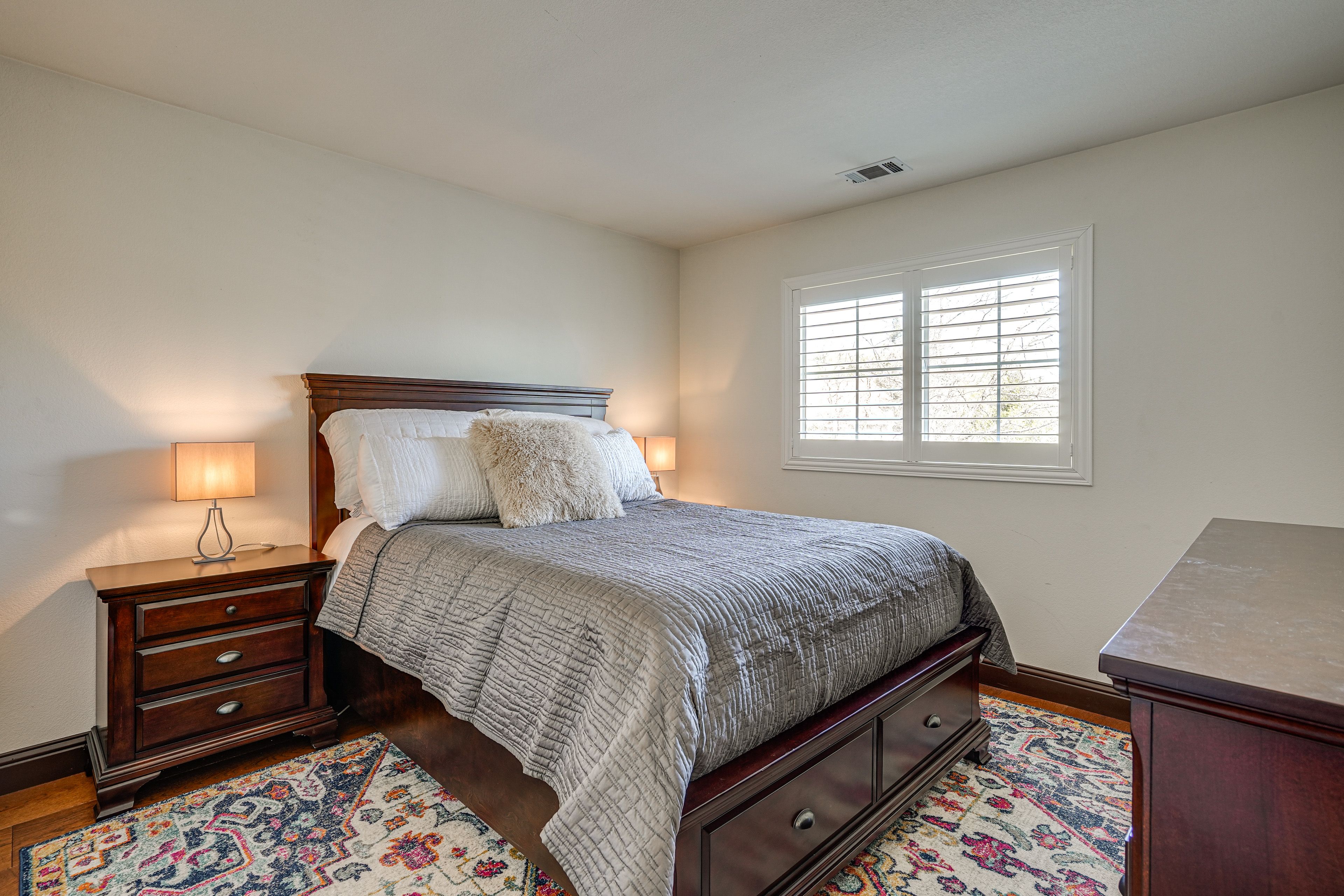 Bedroom 1 | 1st Floor | Queen Bed