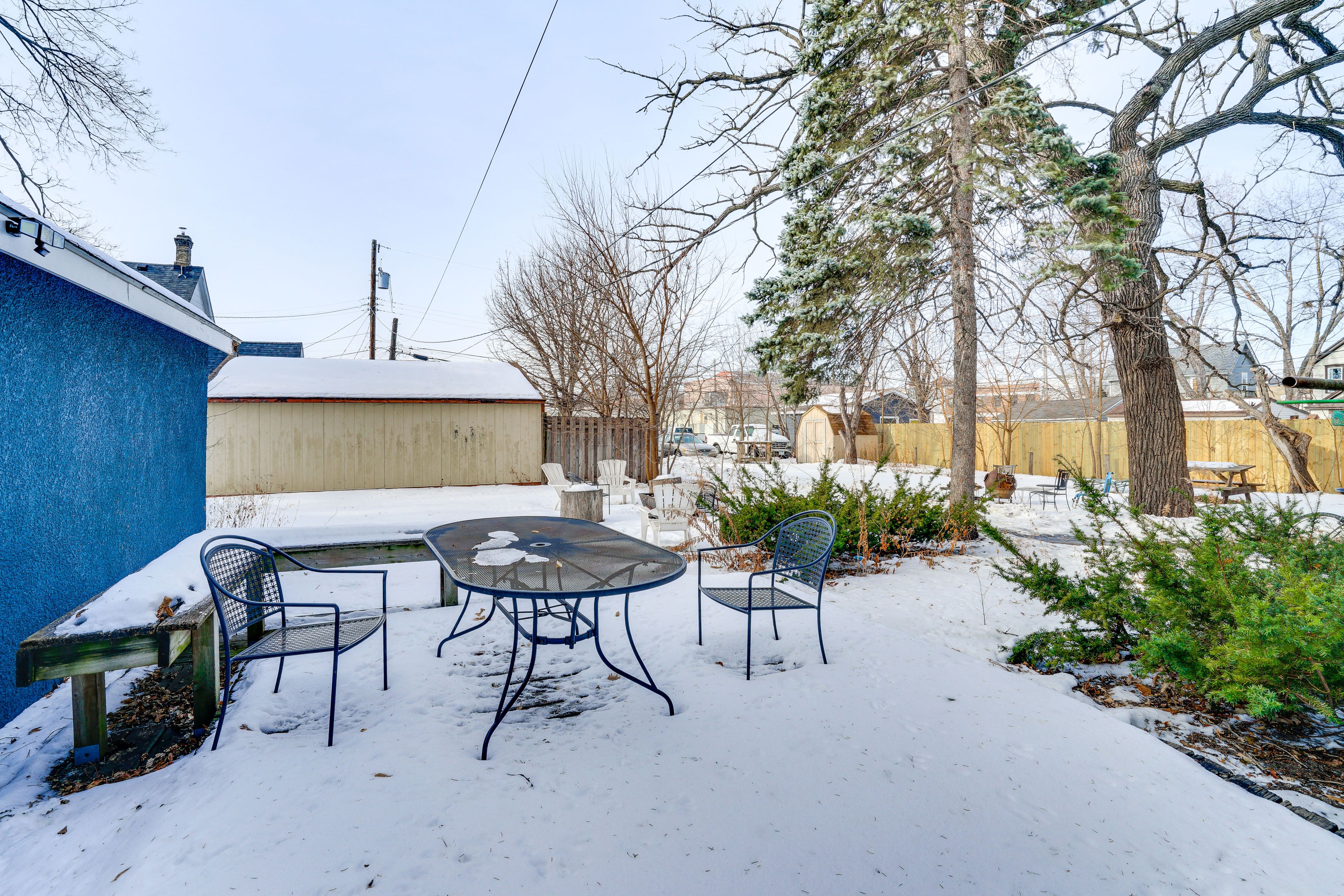 Private Patio | Charcoal Grill