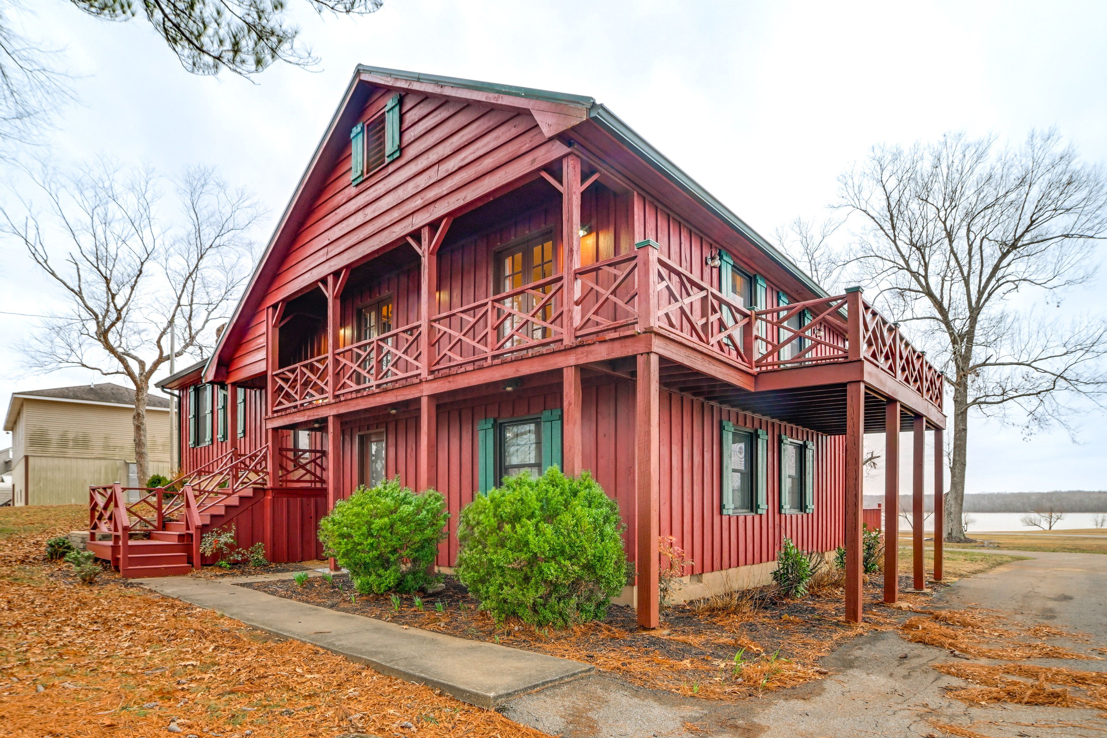 Exterior | 3-Level House | 8 Mi to Land Between the Lakes