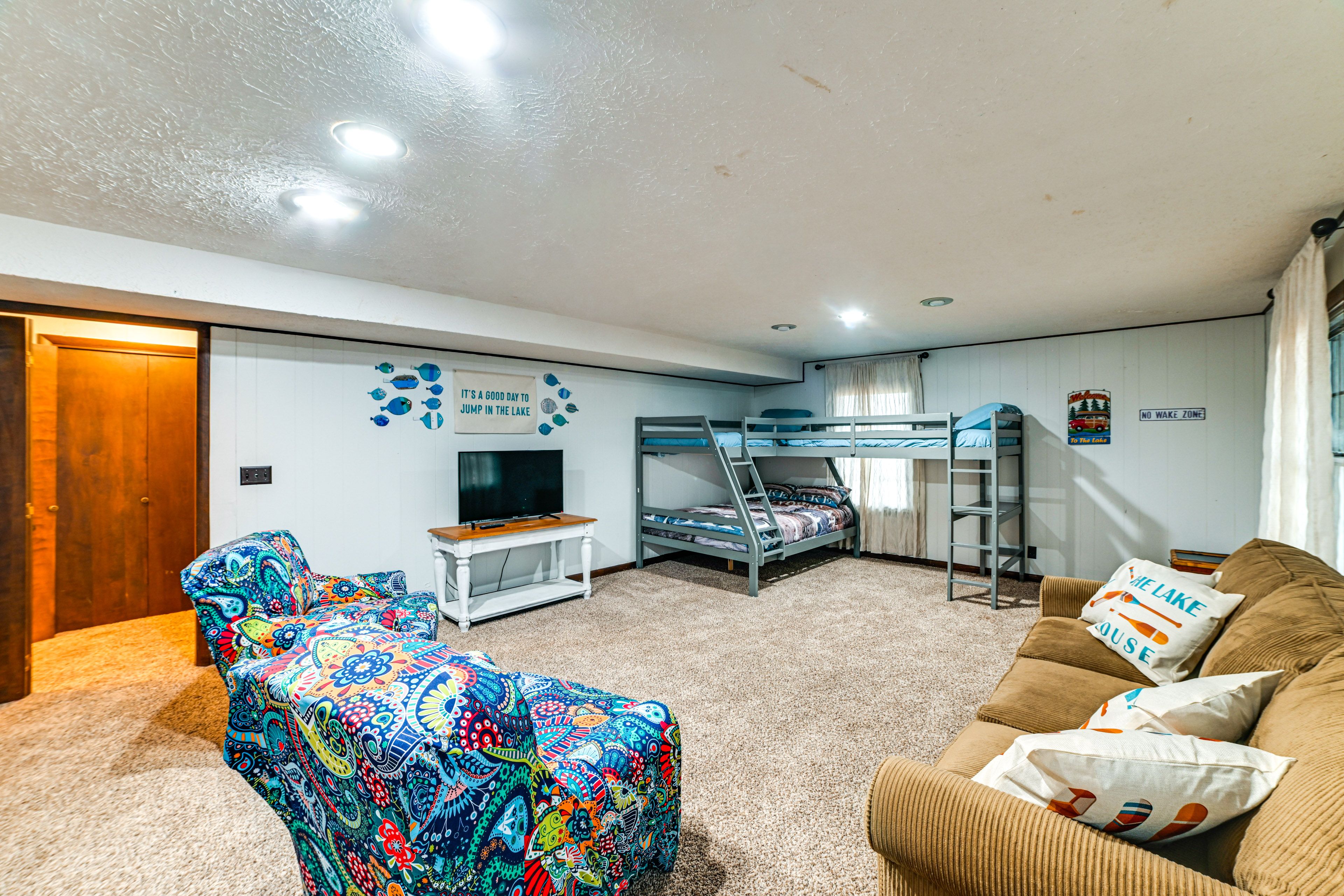 Den | Lower Level | Bunk Bed (Twin/Full) | Lofted Twin Bed