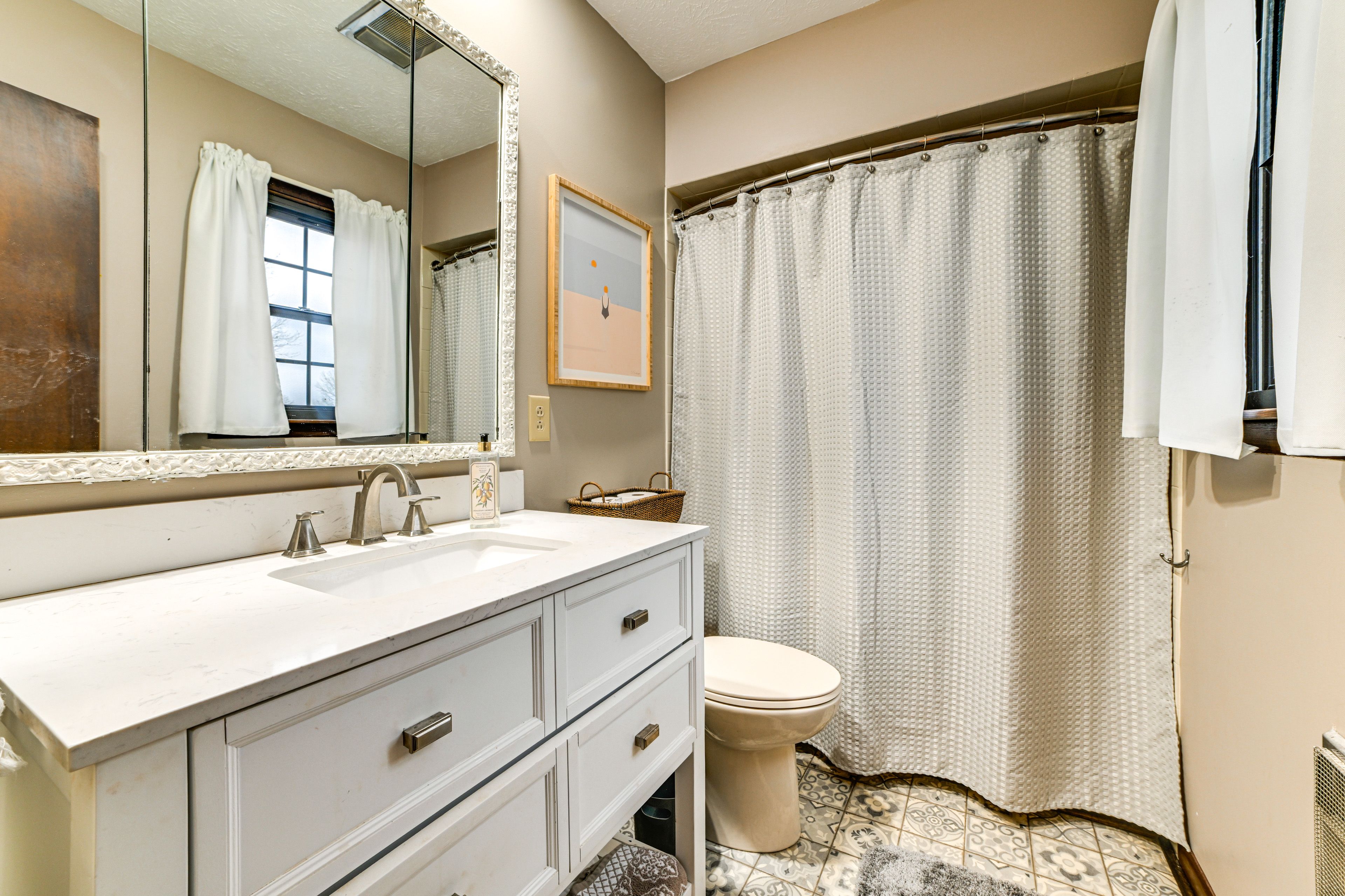 Bathroom | Upper Level
