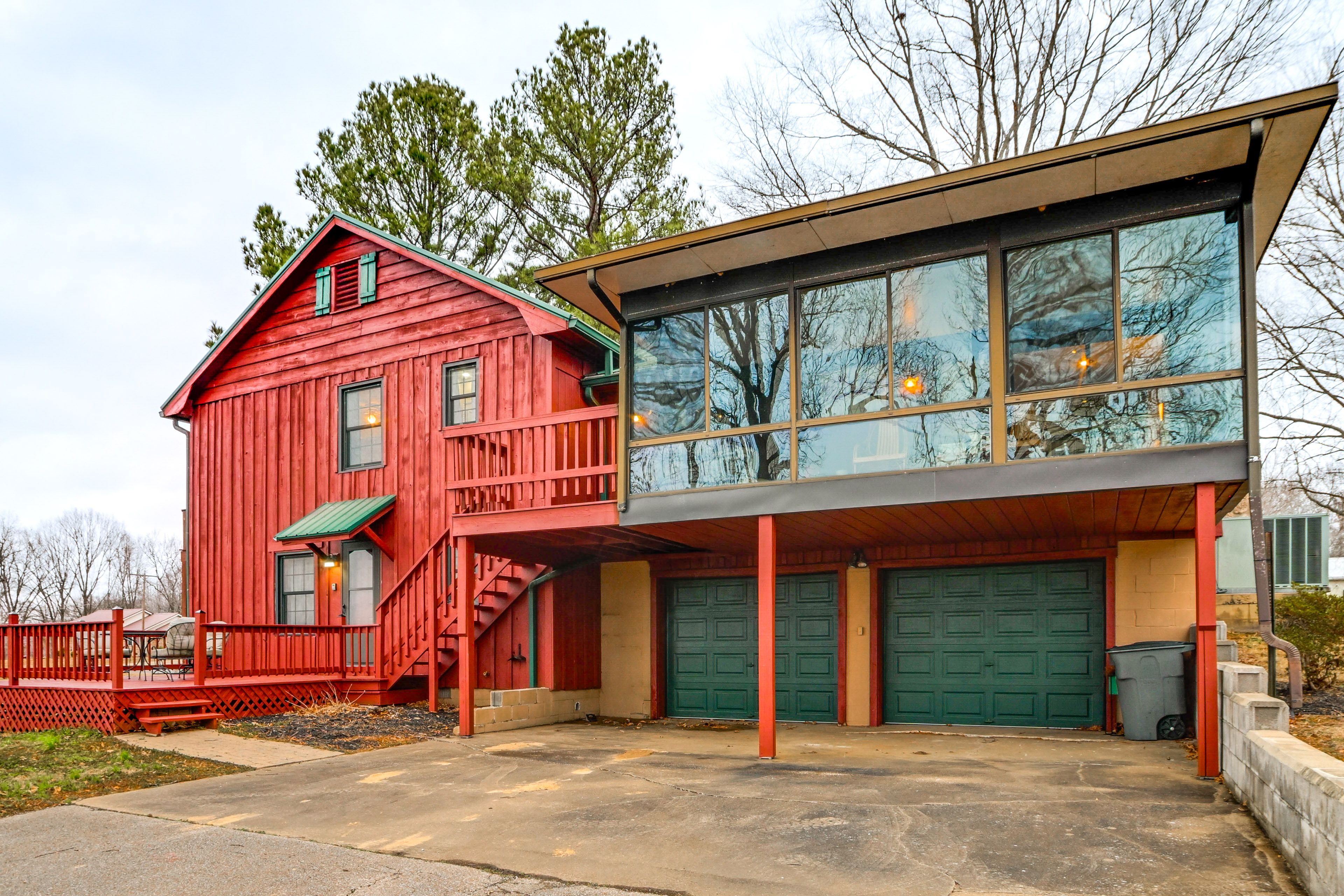 Driveway Parking | 5 Vehicles