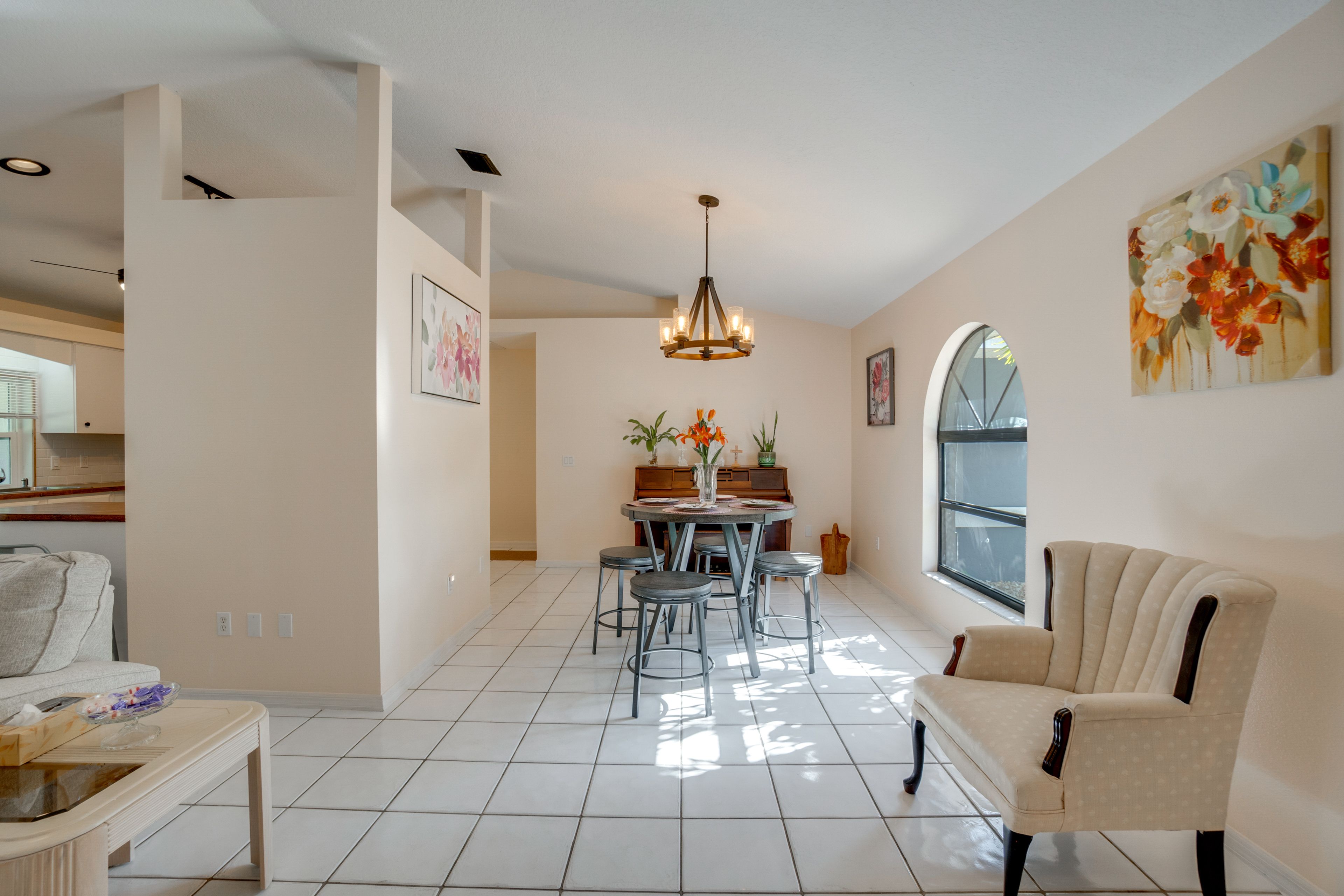 Dining Area | Piano | Dishware & Flatware