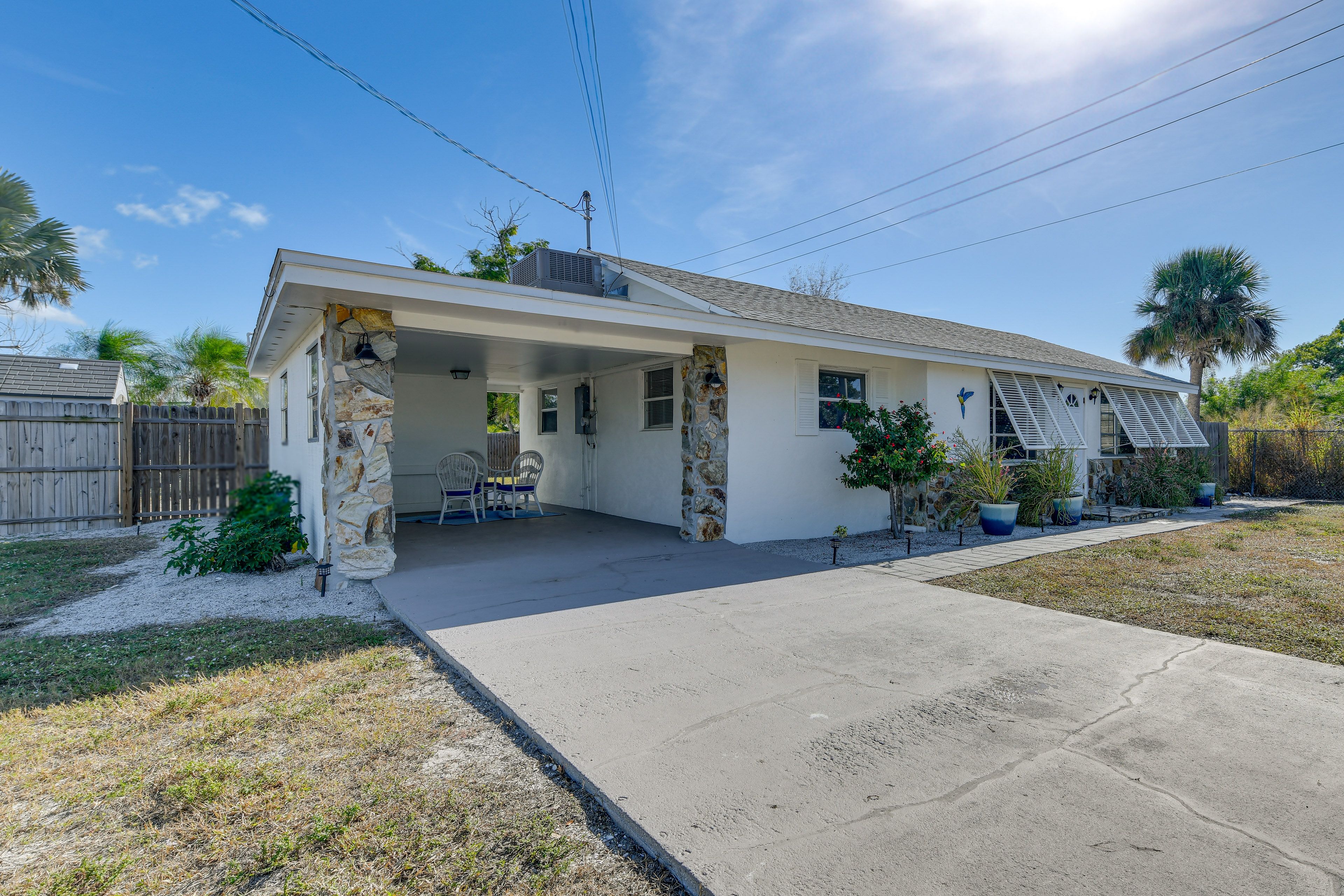 Parking | Carport (1 Vehicle) | Driveway (4 Vehicles) | Boat/Trailer Parking