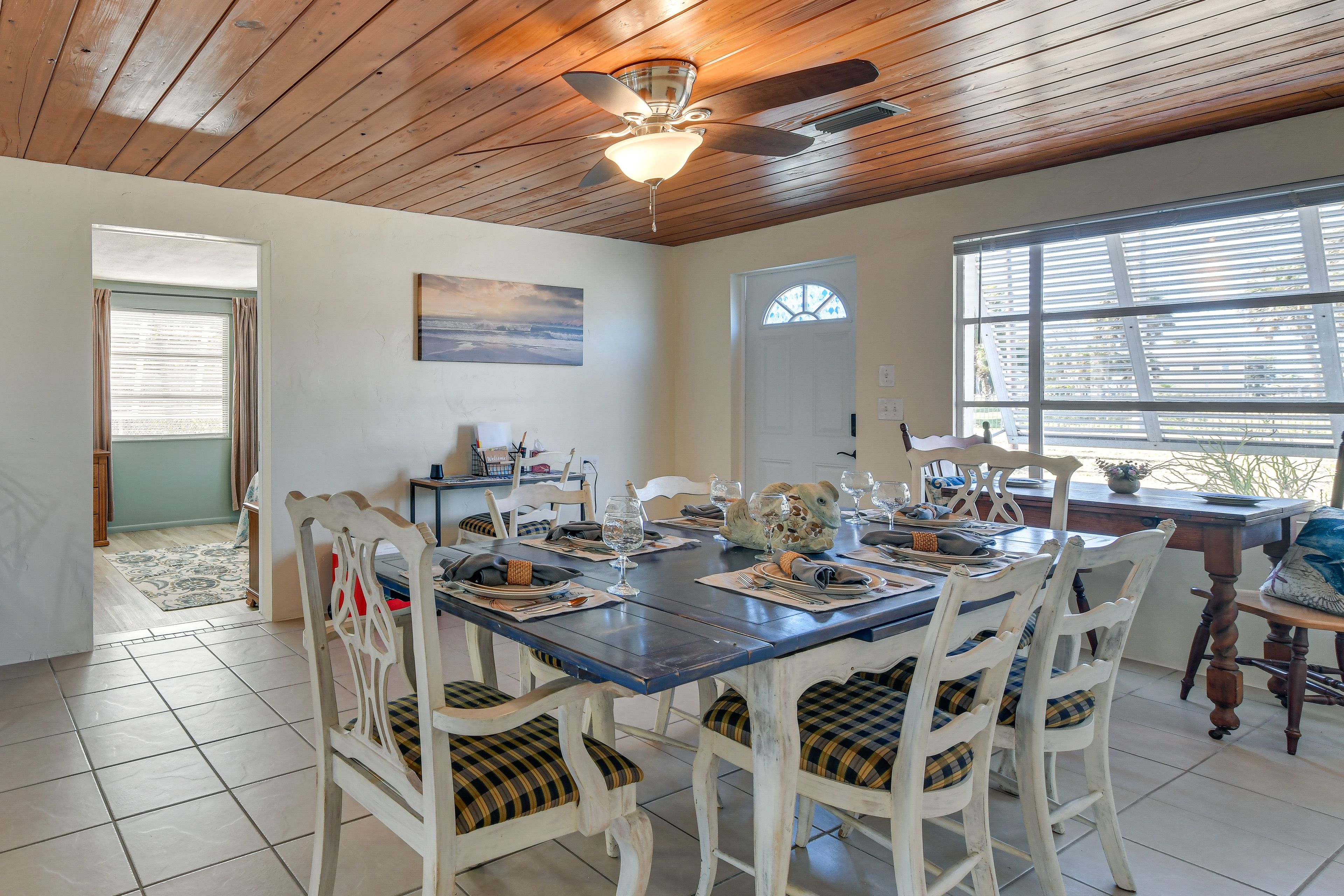 Dining Area | Dishware & Flatware