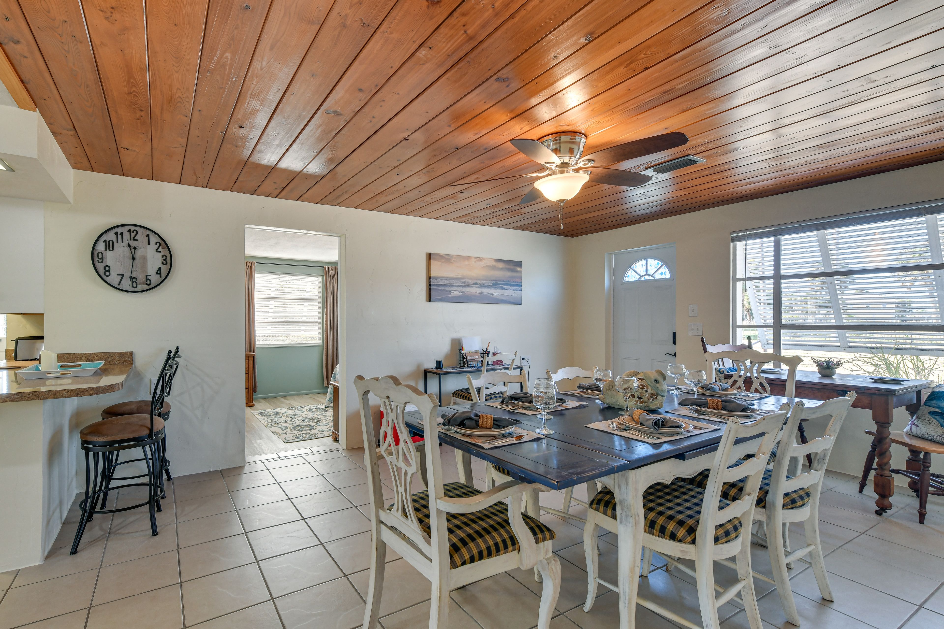 Dining Area | Central A/C