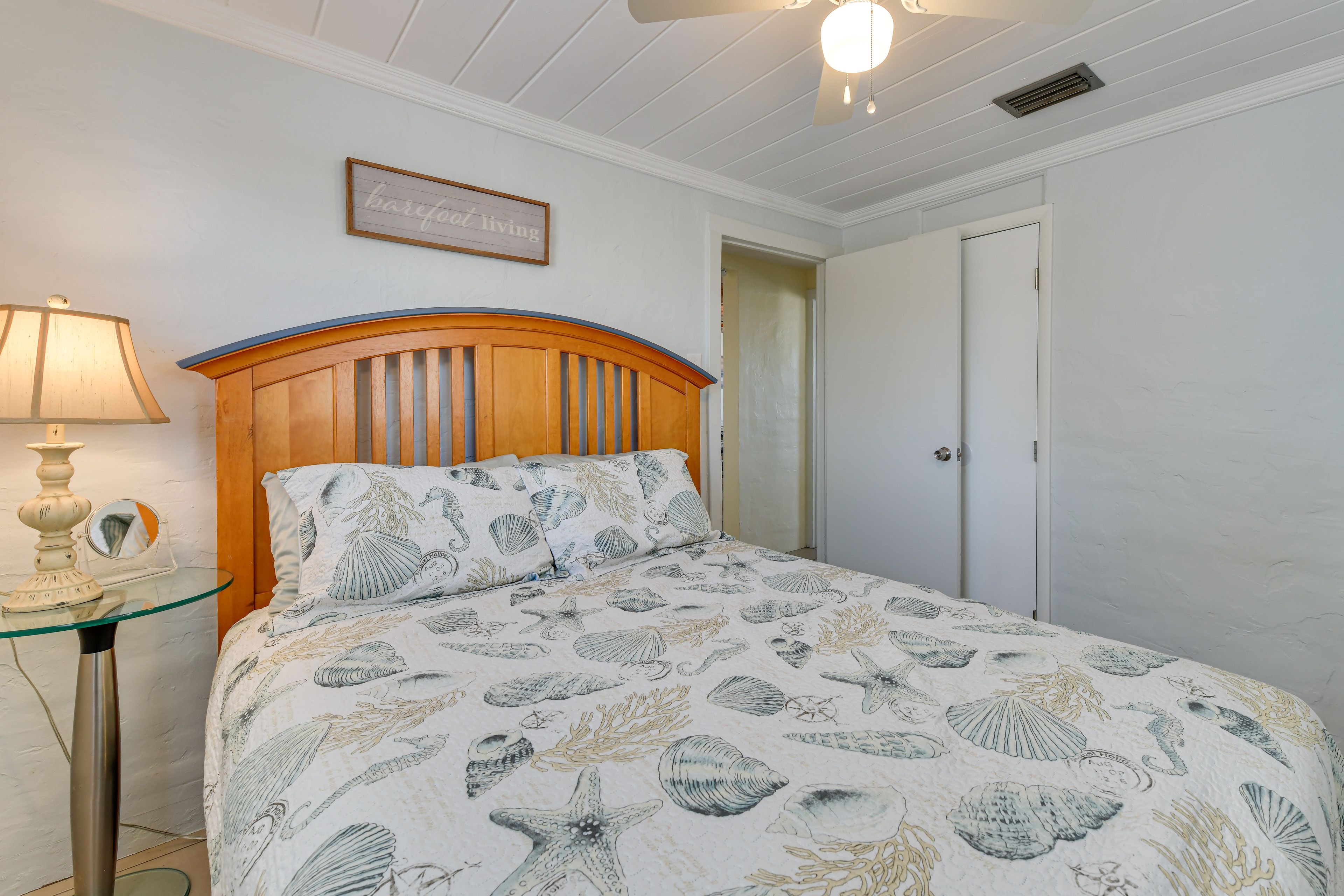 Bedroom 2 | Queen Bed